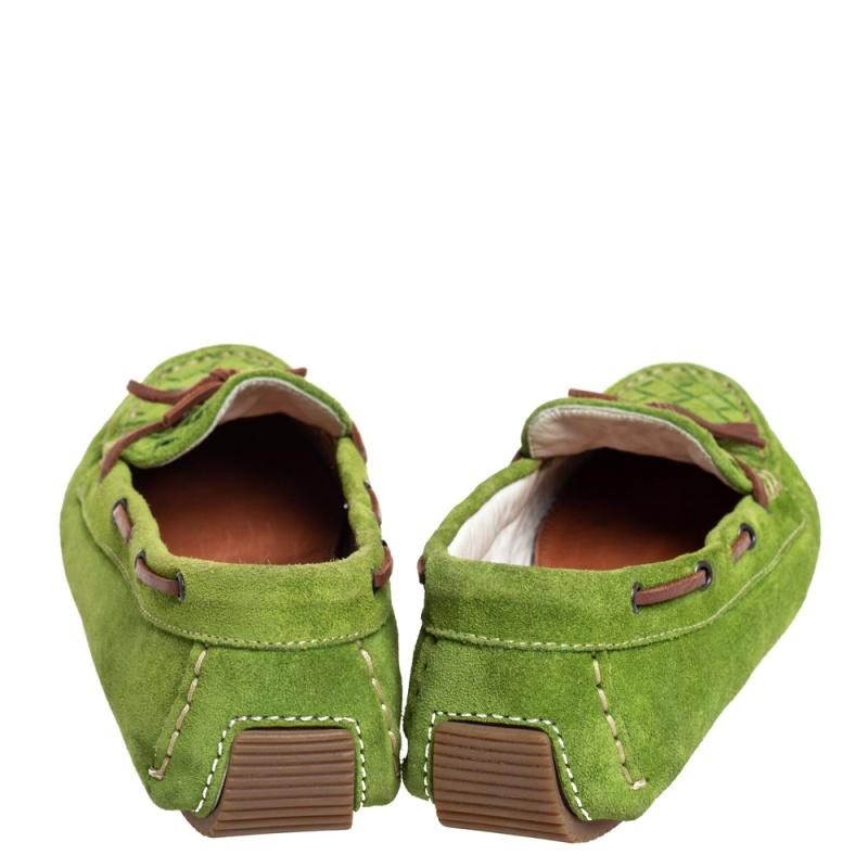 Women's Bottega Veneta Green Intrecciato Suede Bow Slip on Loafers Size 38 For Sale