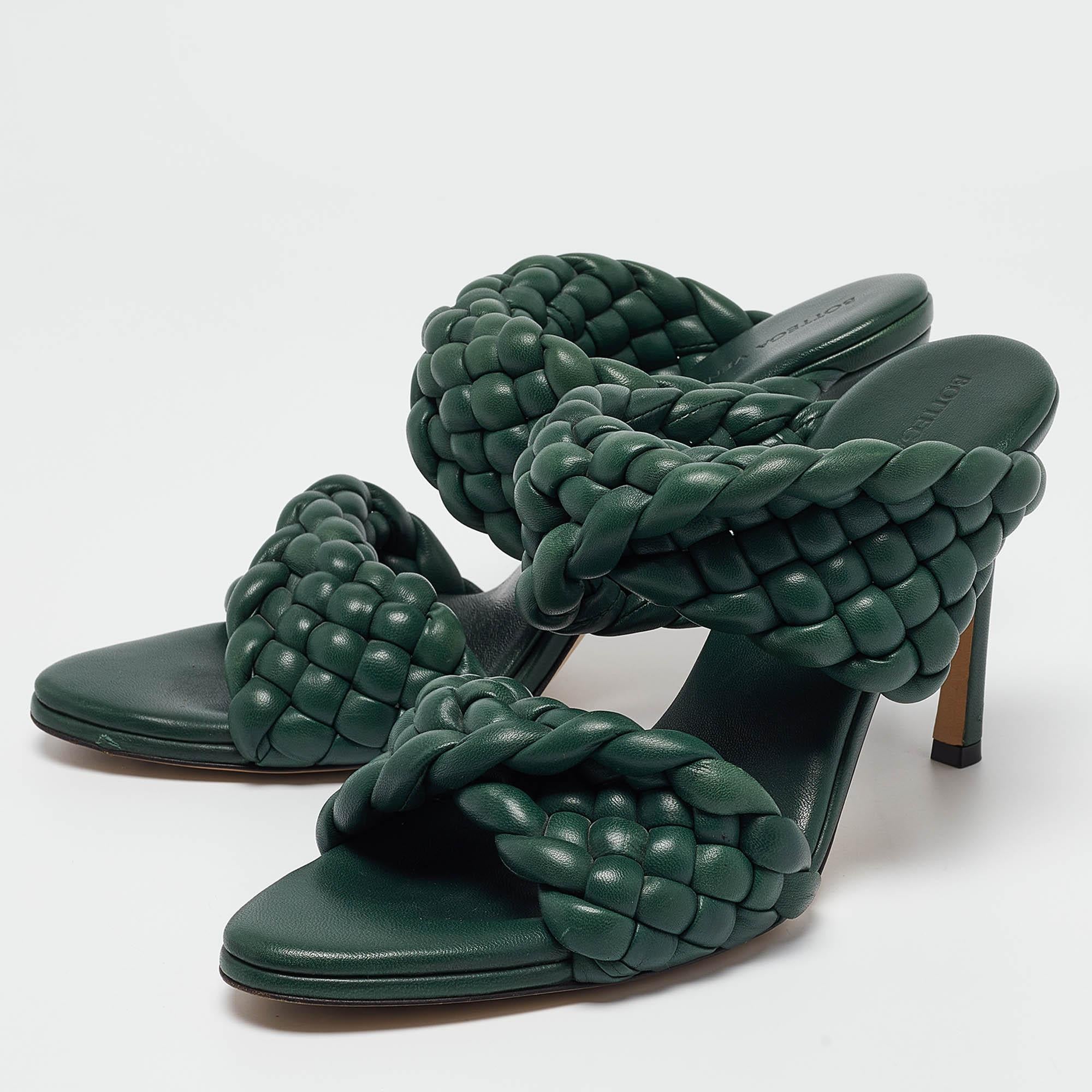 You can count on these Bottega Veneta slides for an elevated feel. They are crafted beautifully and designed to offer the right fit and a comfortable lift.