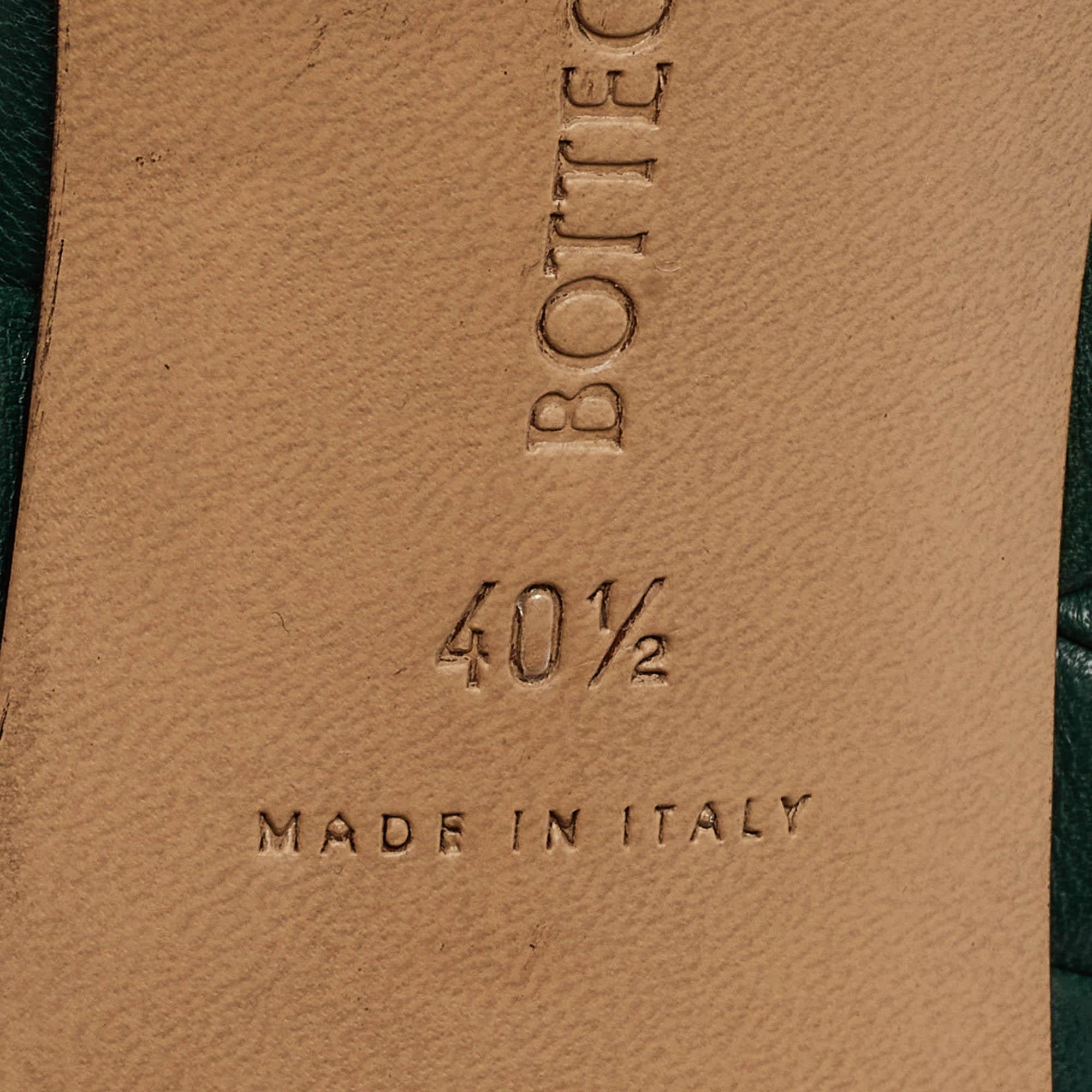 Bottega Veneta Green Leather Braided Accents Slides Size 40.5 For Sale 2