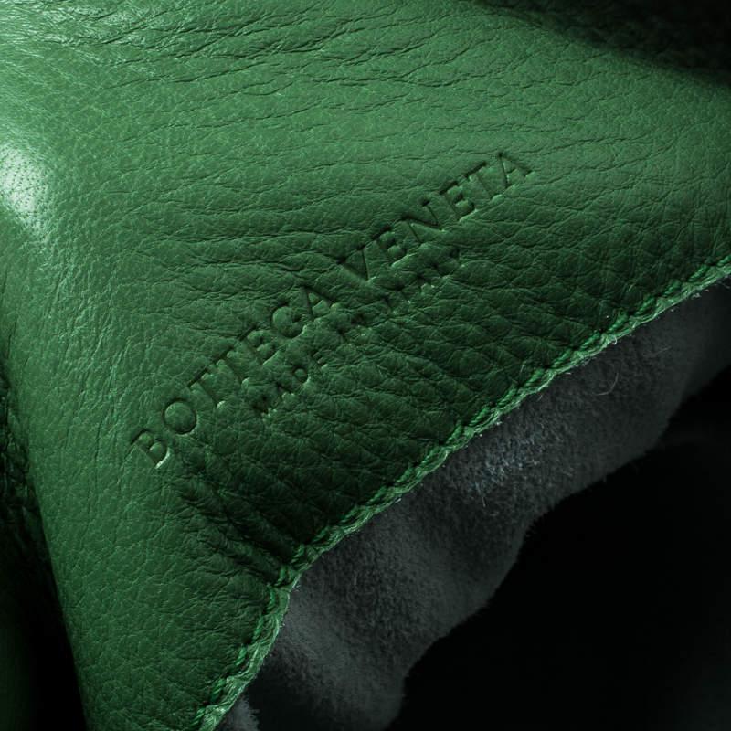 Bottega Veneta Green Leather Braided Handle Hobo For Sale 5