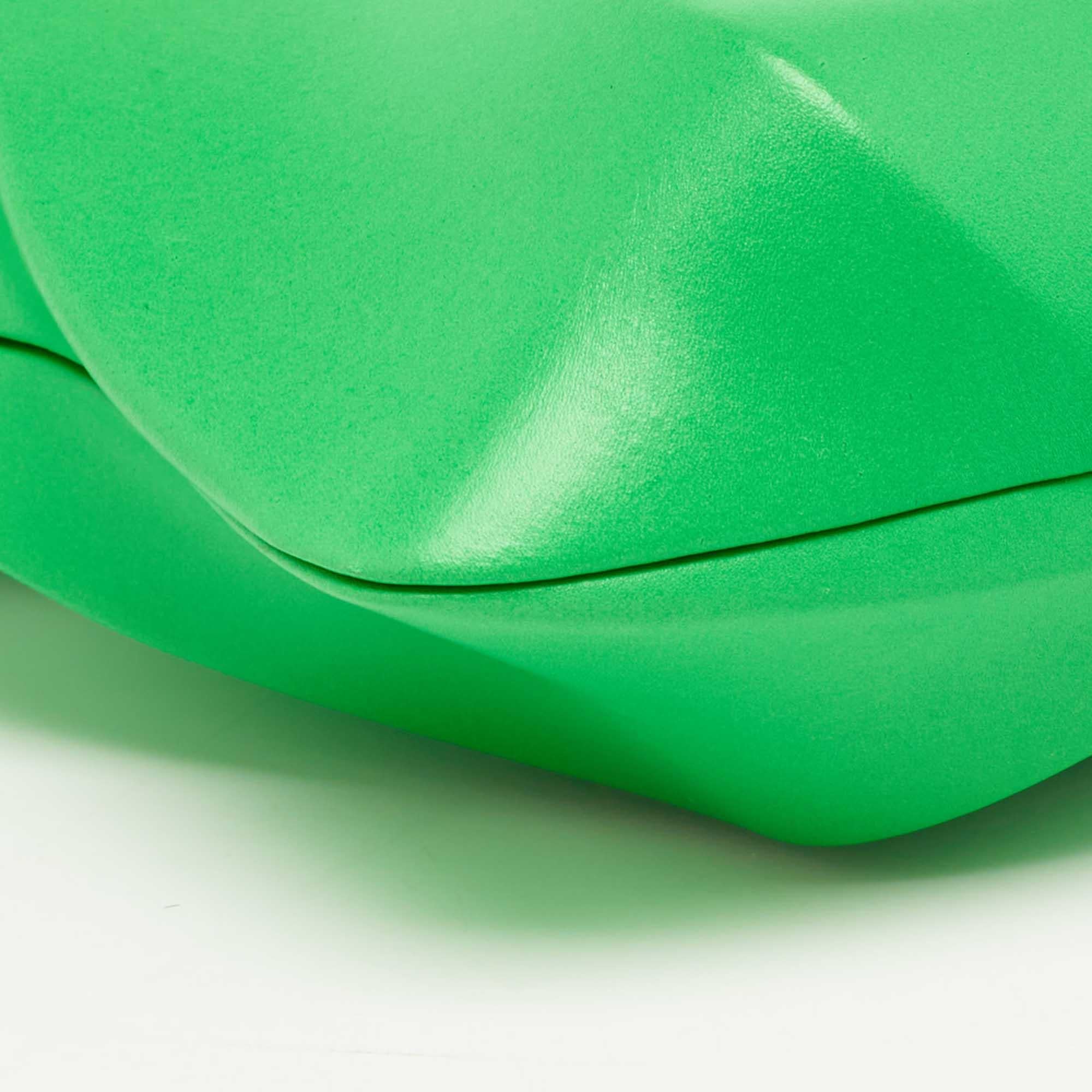 Bottega Veneta Green Leather BV Whirl Clutch 4