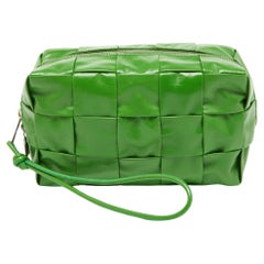 Bottega Veneta Cassette-Armbandtasche aus grünem Leder Cassette