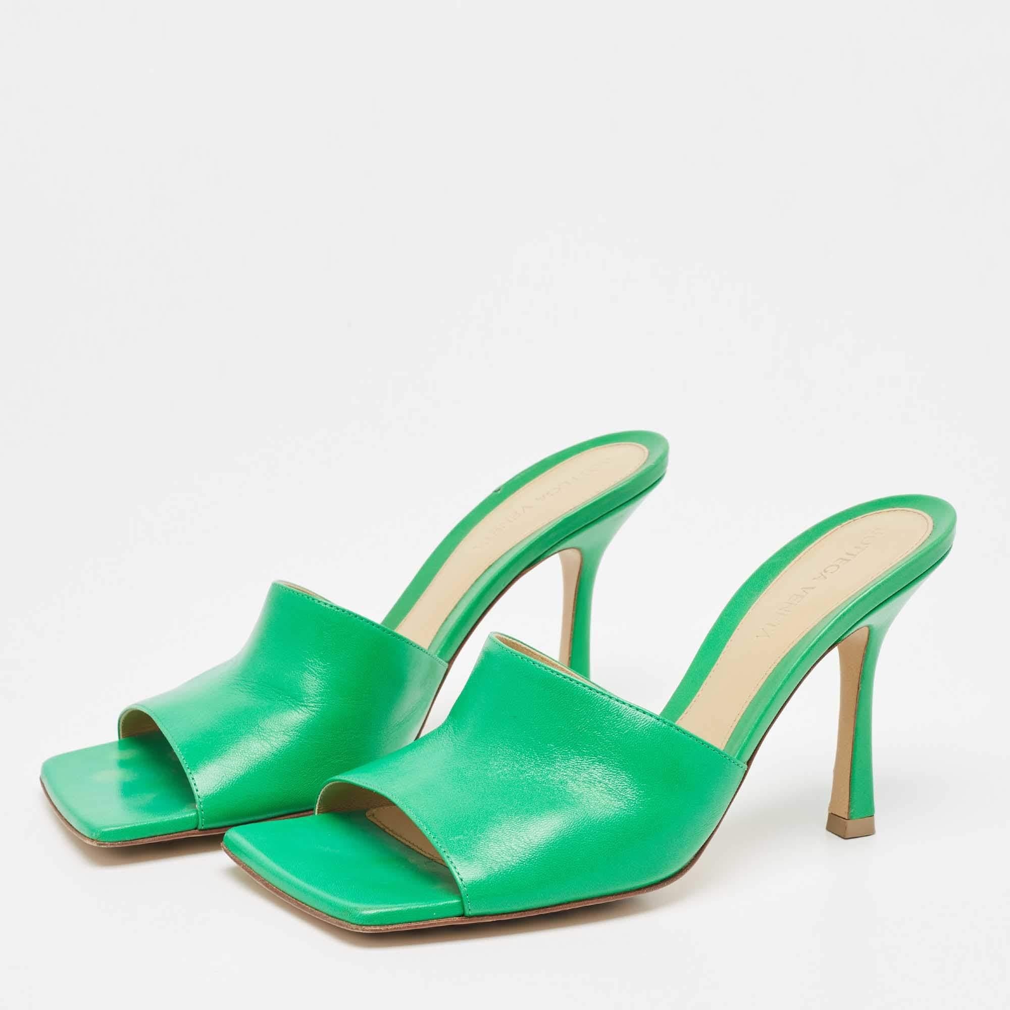 Bottega Veneta Green Leather Square Open Toe Slide Sandals Size 38 For Sale 4