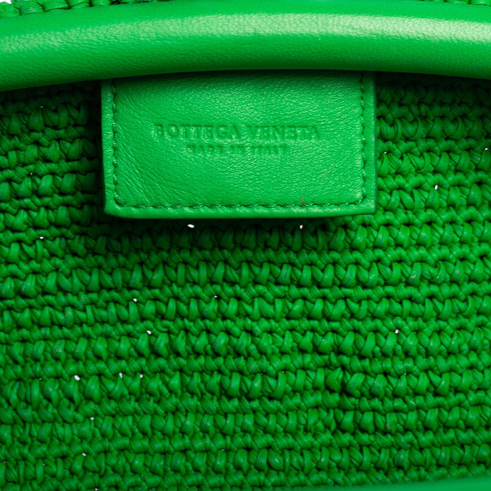 bottega veneta green clutch
