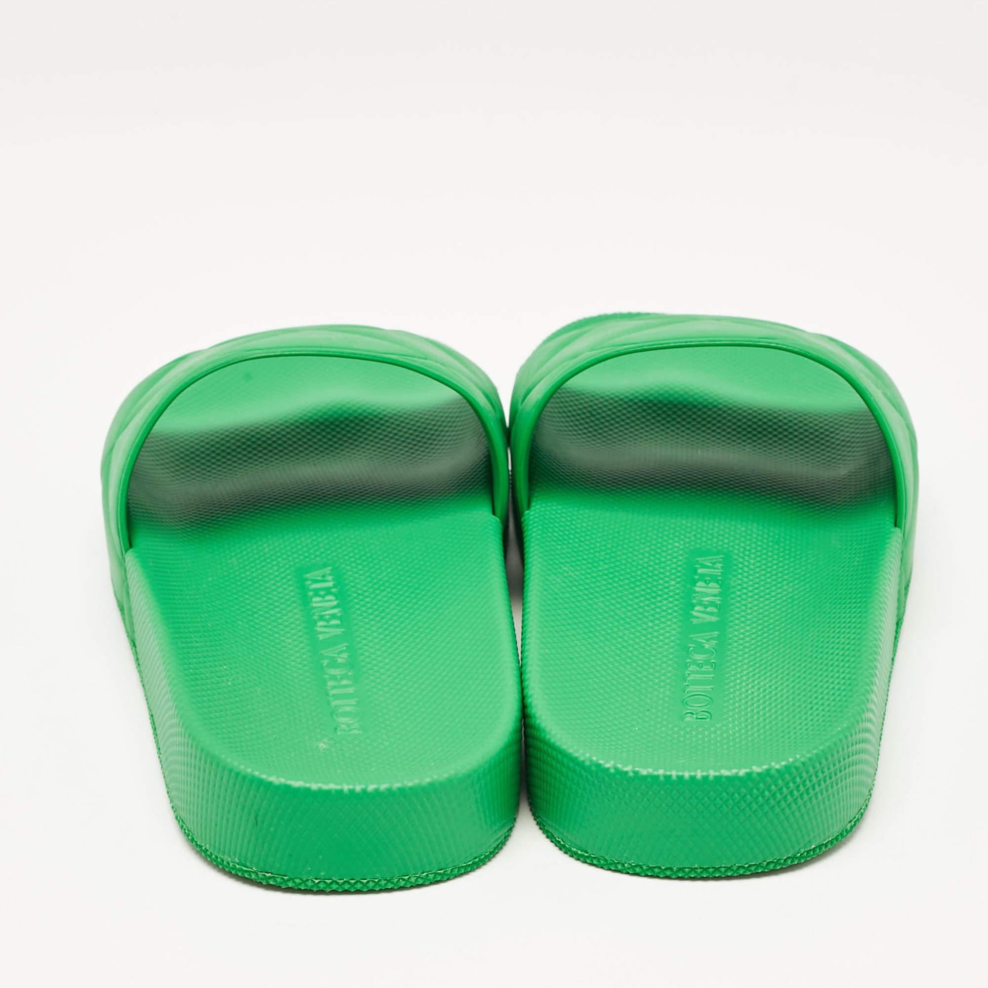 Donna Bottega Veneta Greene & Greene Greene Pool Slides Taglia 35 in vendita