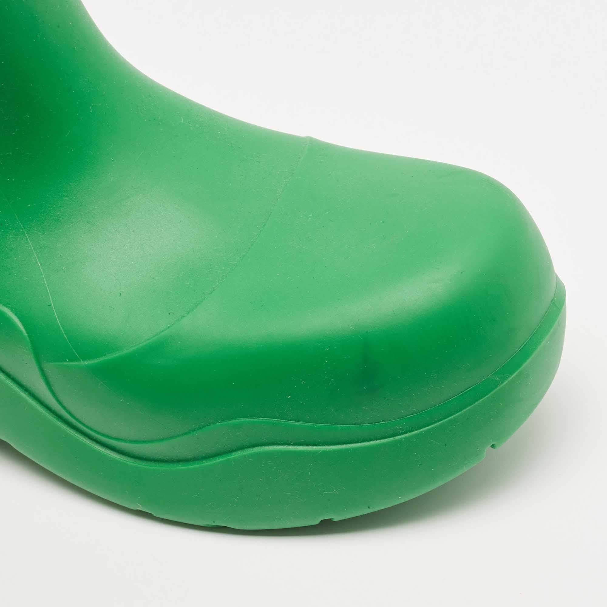 Bottega Veneta Green Rubber Puddle Ankle Boot Size 42 For Sale 2