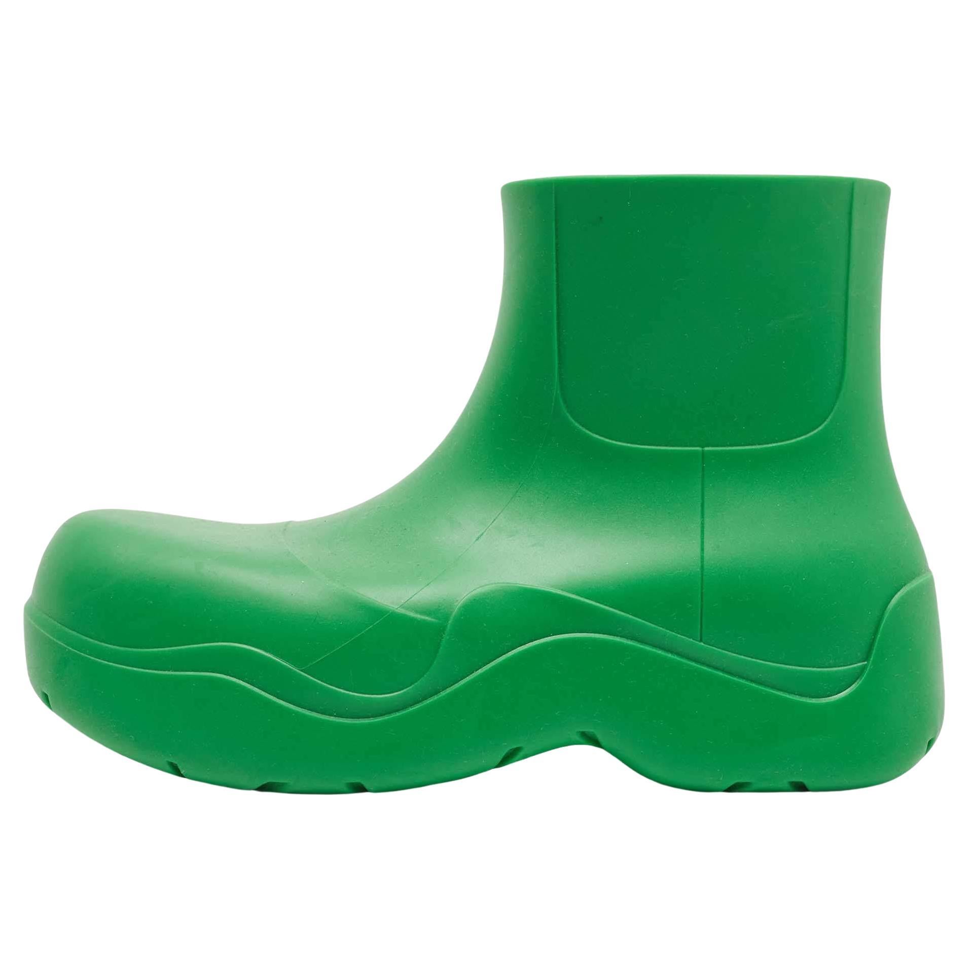 Bottega Veneta Green Rubber Puddle Ankle Boot Size 42 For Sale