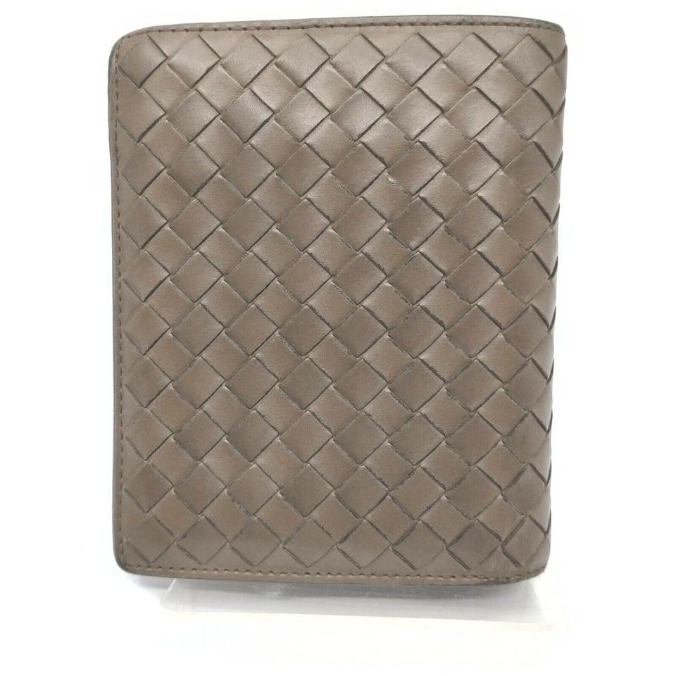 Bottega Veneta Grey-Brown Intrecciato Woven Leather Bifold Wallet 861755 In Good Condition In Dix hills, NY