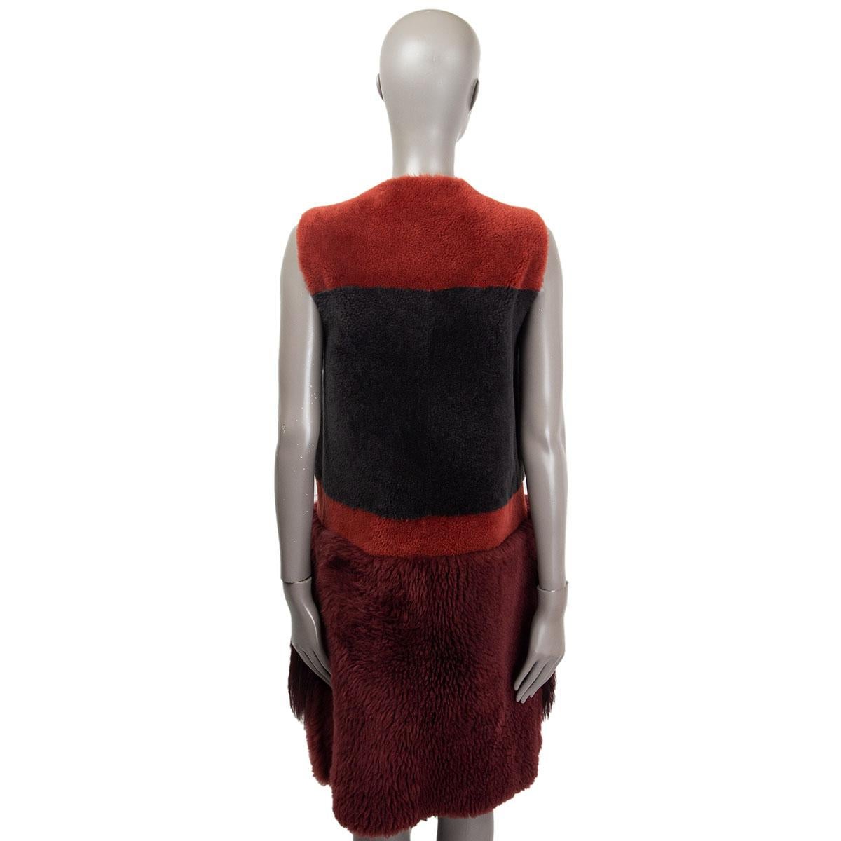 BOTTEGA VENETA gris burdeos PUR POCKET SHEARLING Chaleco Chaqueta 38 XS en Excelente Estado en Zürich, CH