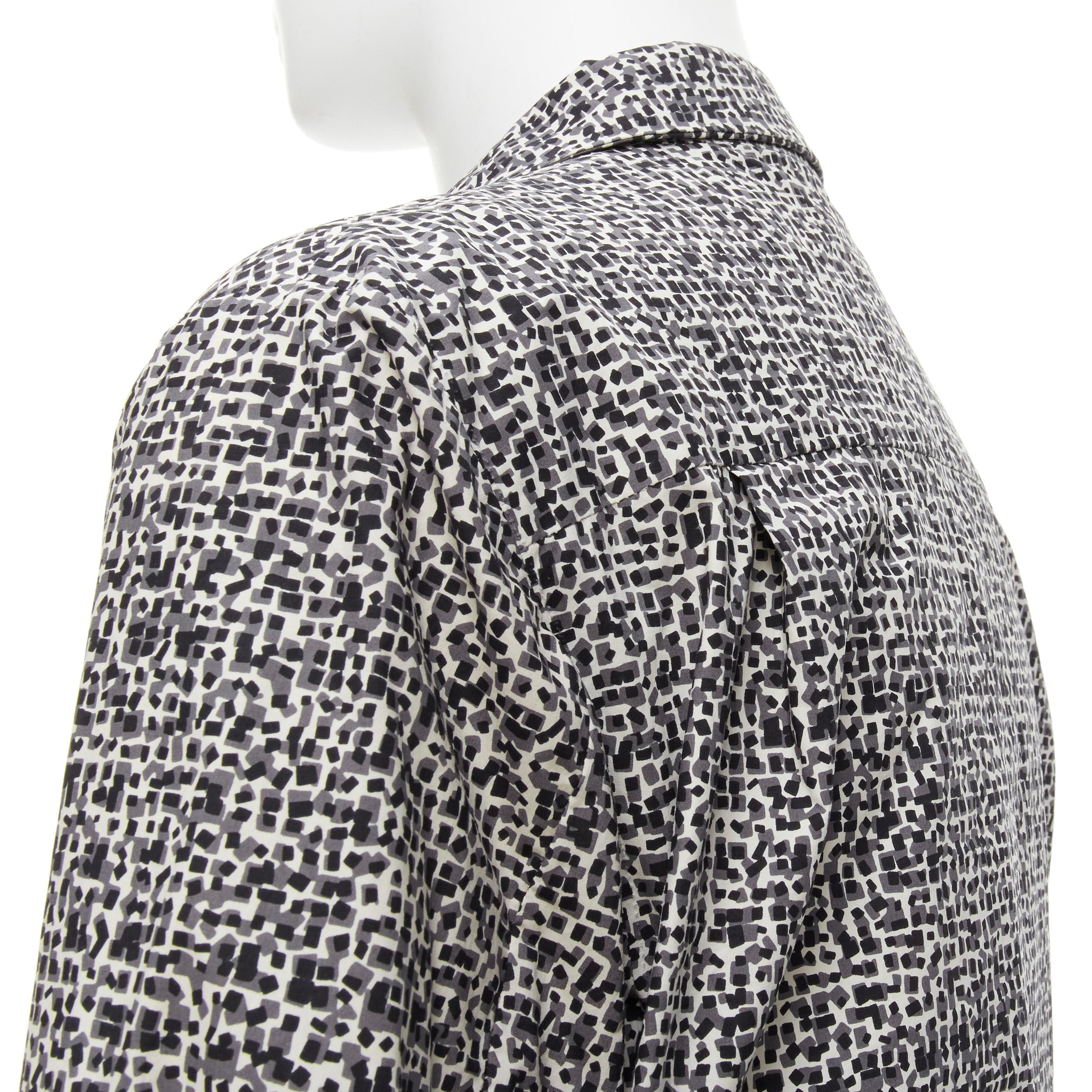 BOTTEGA VENETA grey geometric print Intrecciato zip front cotton jacket EU48 M For Sale 1