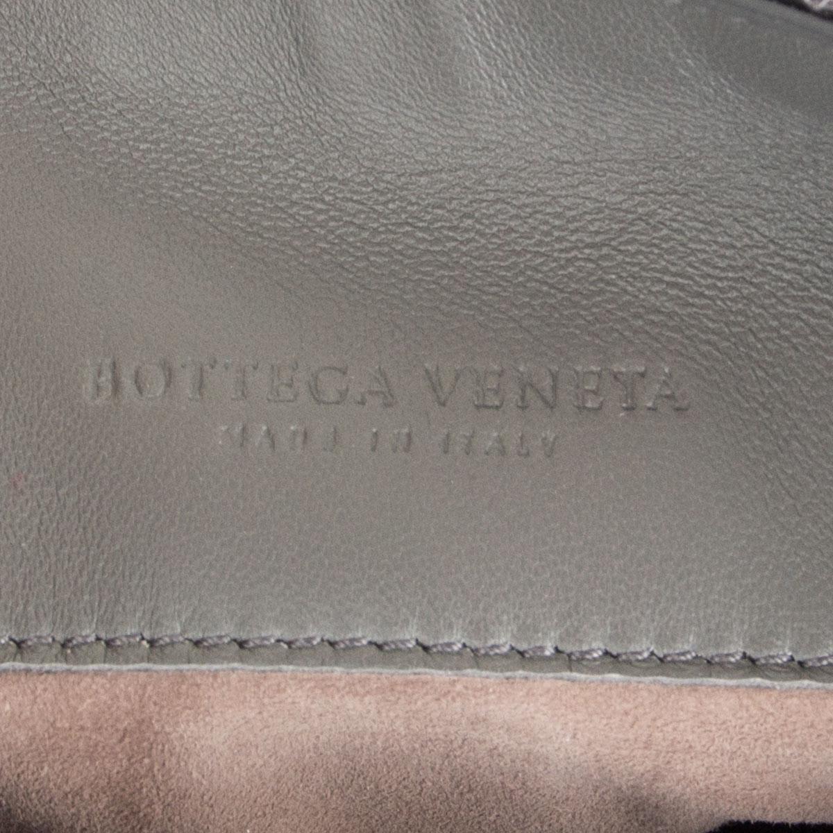 BOTTEGA VENETA grey INTRECCIATO AYERS BABY OLIMPIA Shoulder Bag In Excellent Condition In Zürich, CH