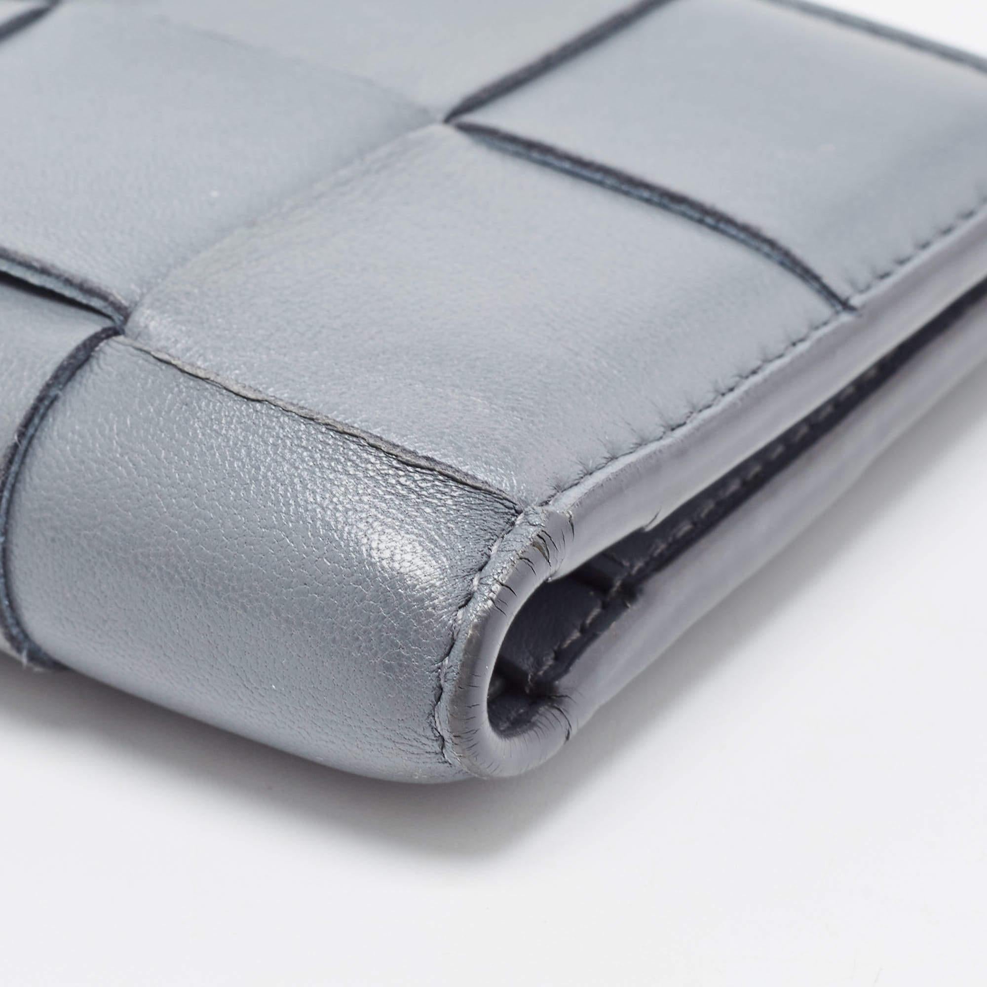 Bottega Veneta Grey Intrecciato Leather Bifold Zip Wallet 7