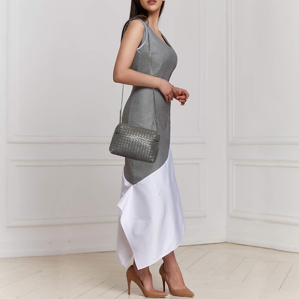 Bottega Veneta Grey Intrecciato Leather Nodini Crossbody Bag In Fair Condition In Dubai, Al Qouz 2