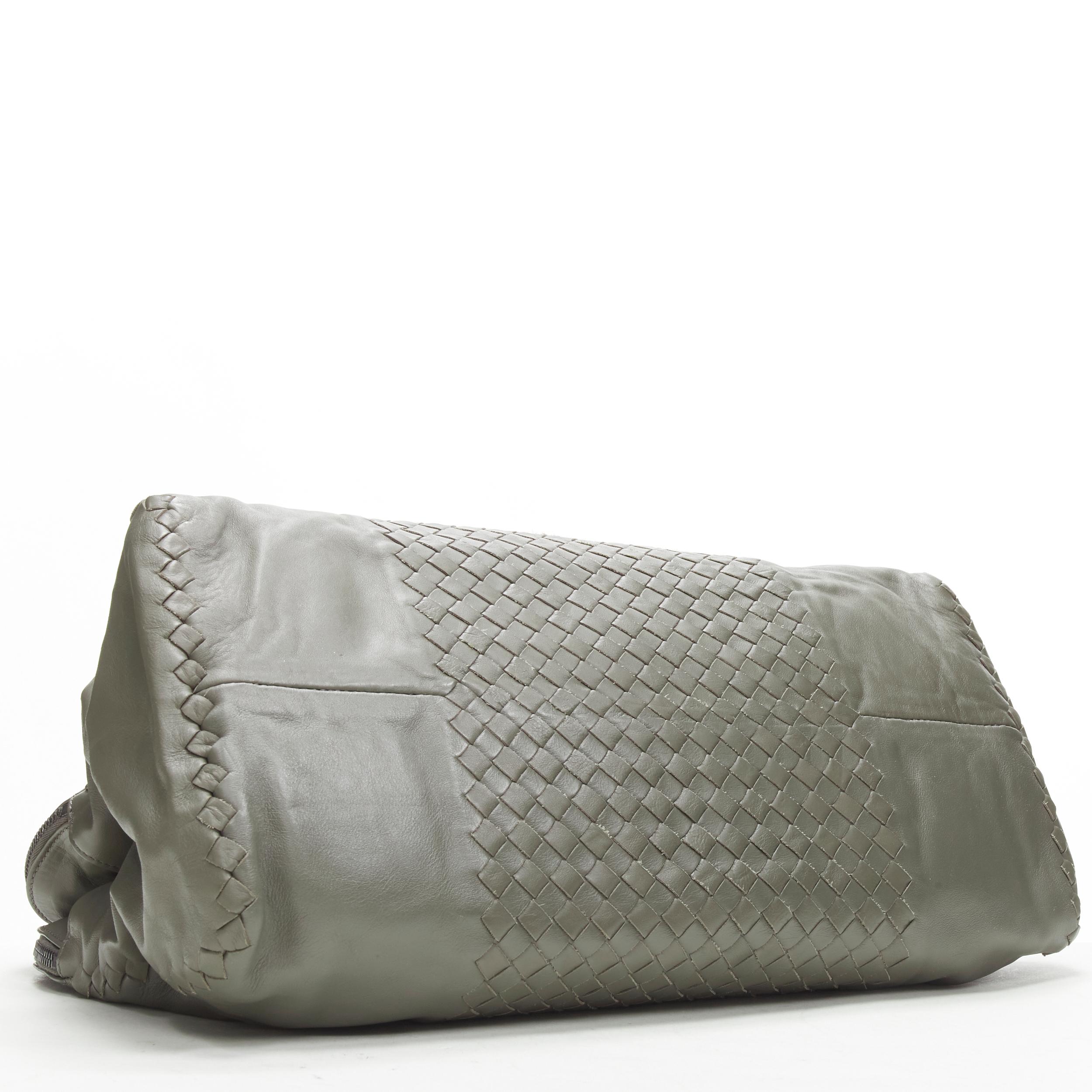 BOTTEGA VENETA grey Intrecciato woven leather zip trio compartment satchel bag In Good Condition In Hong Kong, NT