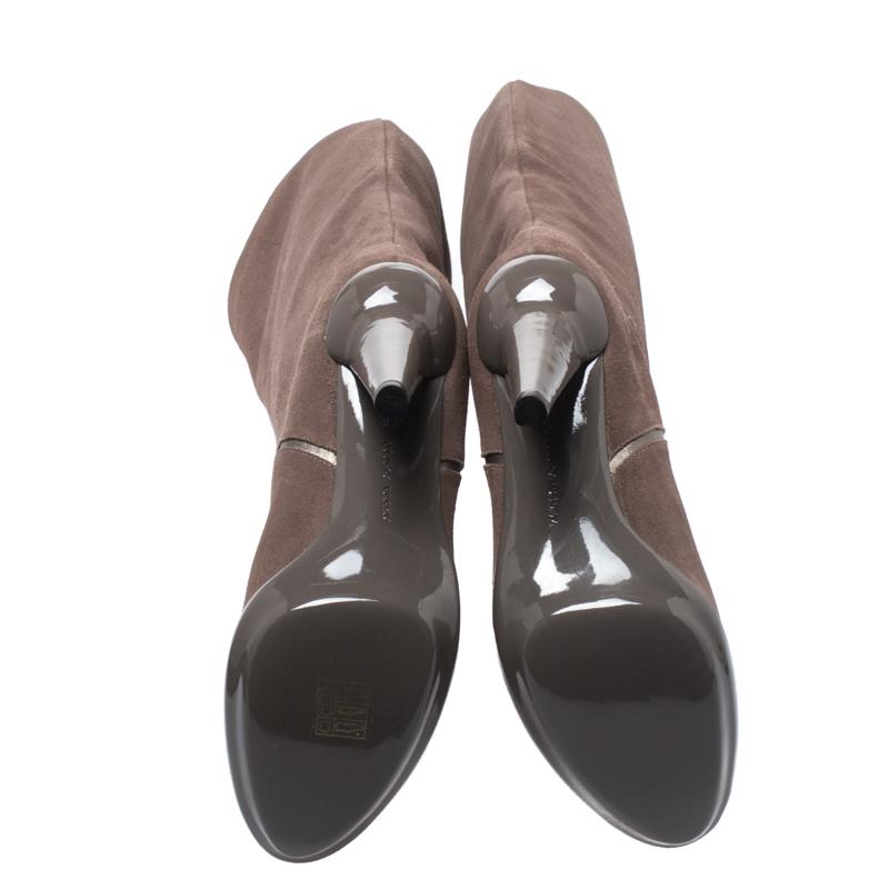 Bottega Veneta Grey Suede Mid Calf Boots Size 38.5 In New Condition For Sale In Dubai, Al Qouz 2