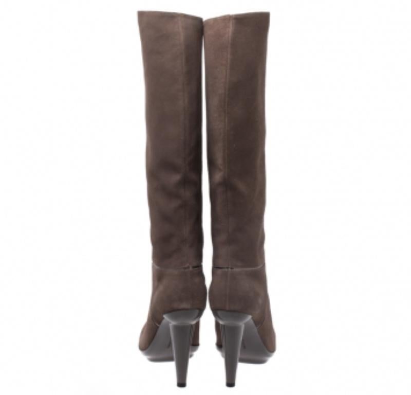 Bottega Veneta - Bottes en daim gris Taille 38.5 en vente 1