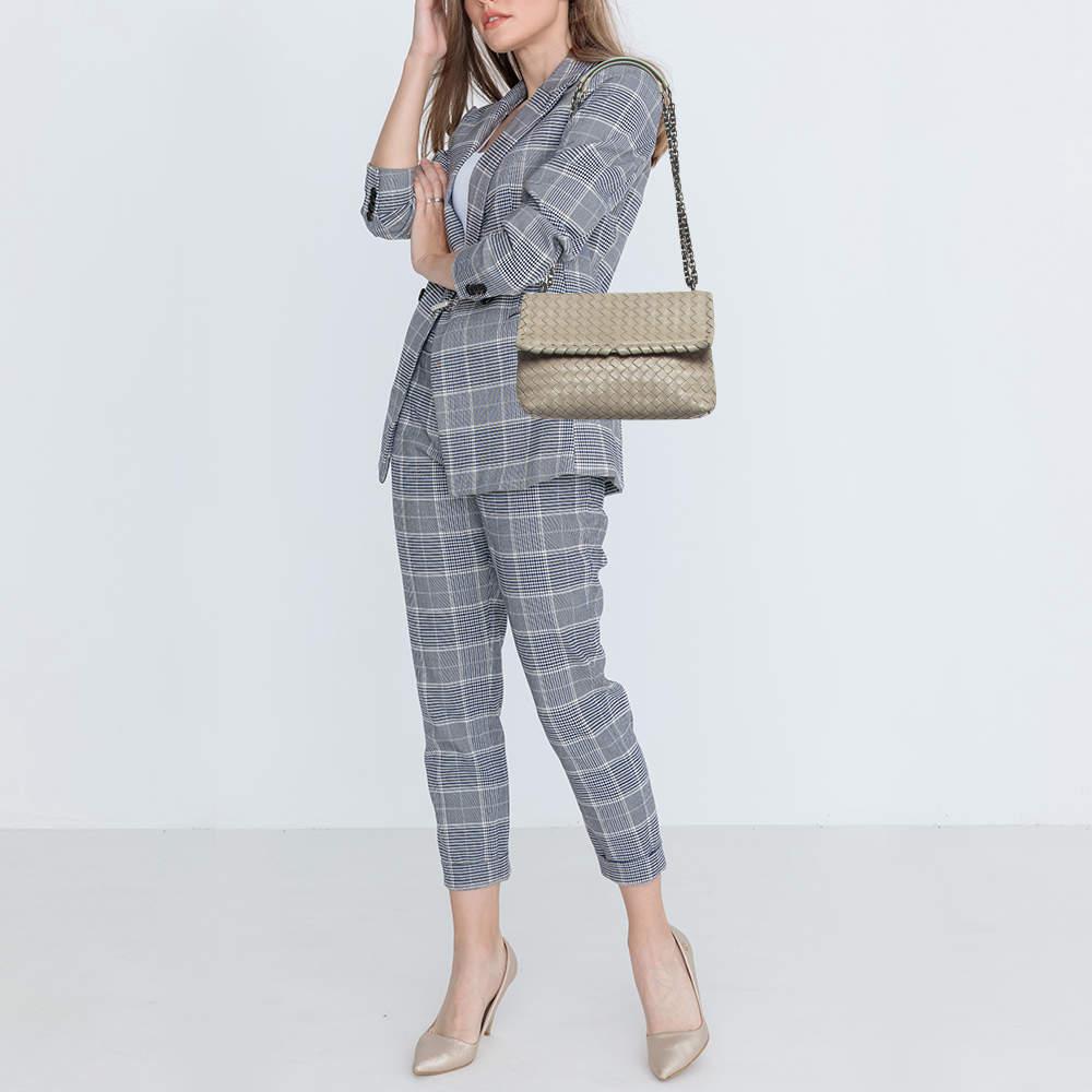 Bottega Veneta Grey Woven Leather Small Olimpia Shoulder Bag In Good Condition In Dubai, Al Qouz 2