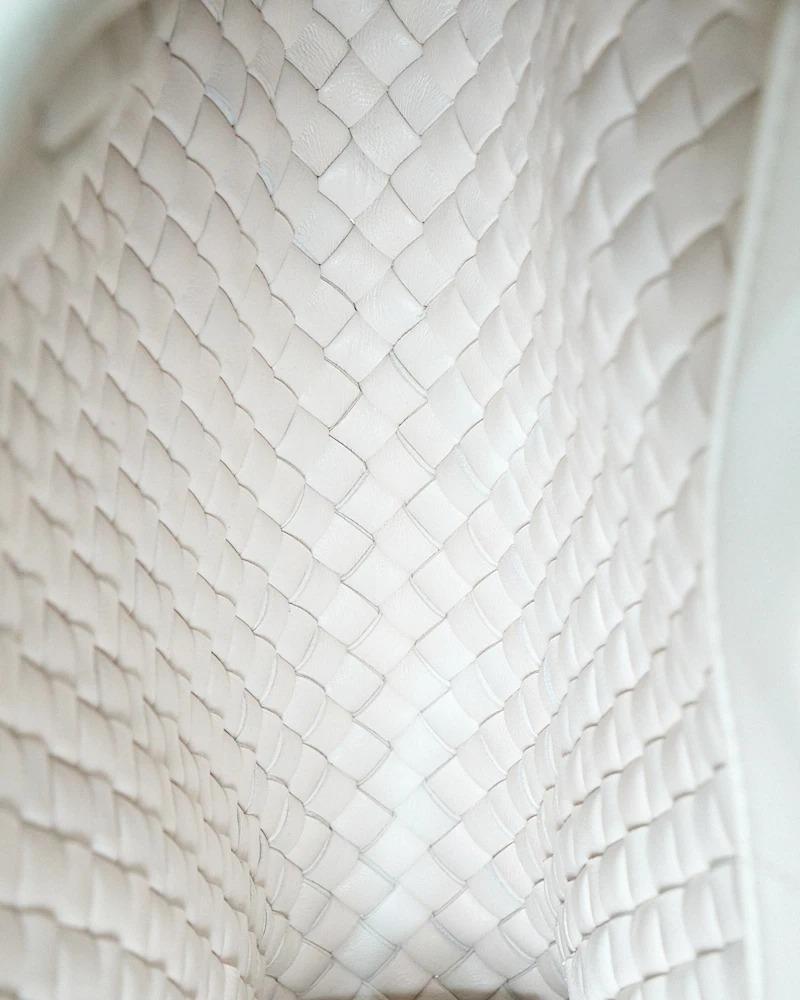 Bottega Veneta Handle Small Intrecciata Bianca en vente 9