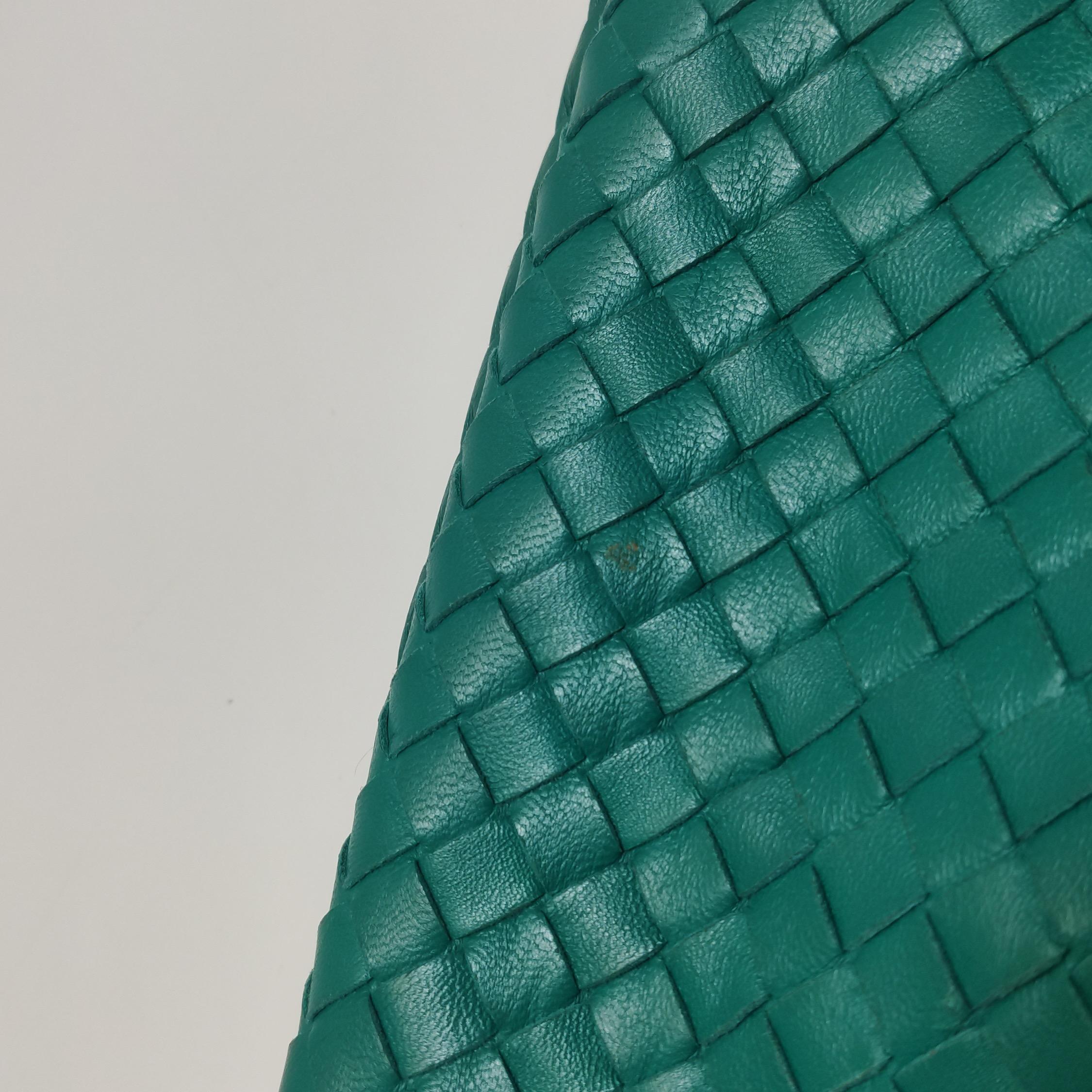 Bottega Veneta Hobo Bag Lambskin Intrecciato Teal Green Medium Large 47cm en vente 12