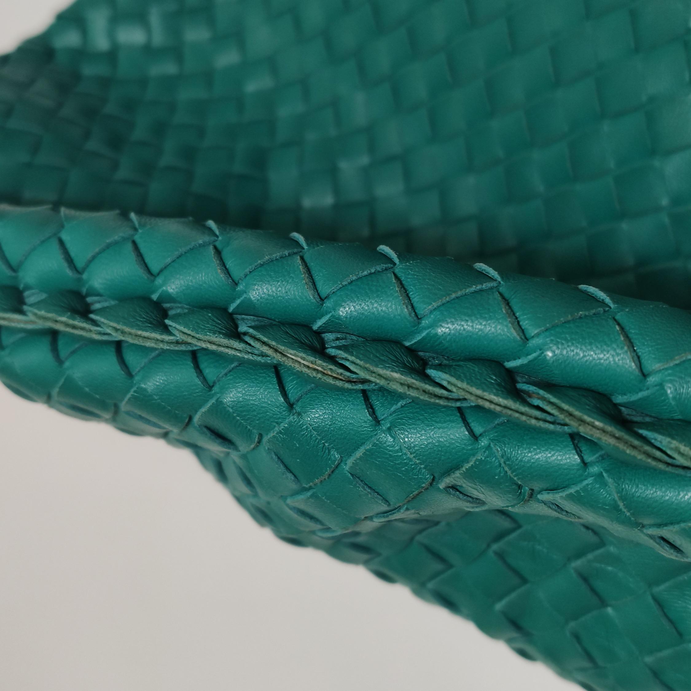 Bottega Veneta Hobo Bag Lambskin Intrecciato Teal Green Medium Large 47cm en vente 13