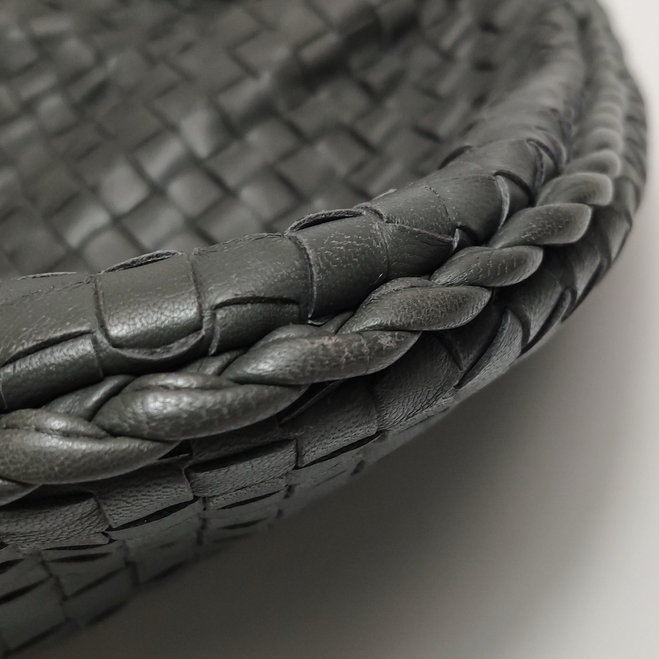 Bottega Veneta Hobo Tasche aus Lammfell und Leder in Dunkelgrau Groß 47cm im Angebot 7