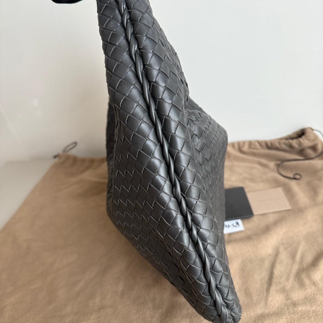 Bottega Veneta Bolso Hobo Piel de cordero Gris Oscuro Grande 47cm 1