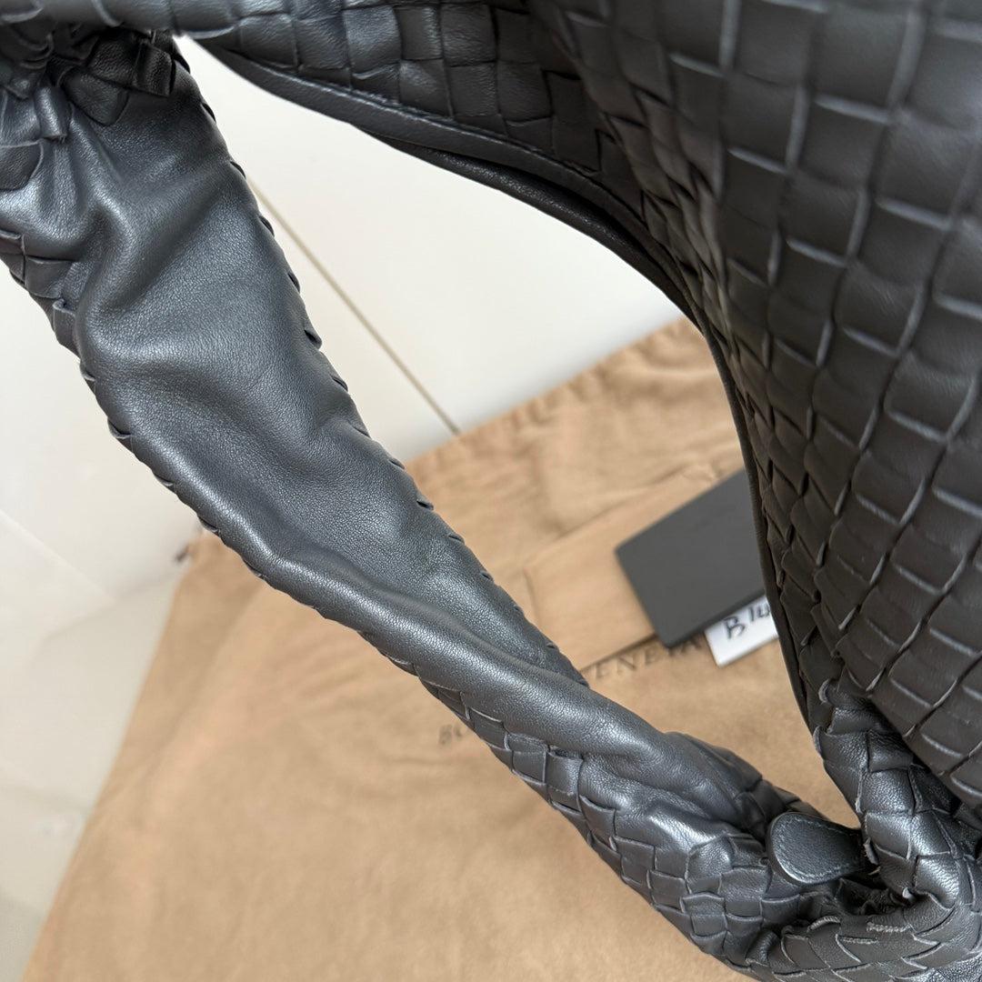 Bottega Veneta Bolso Hobo Piel de cordero Gris Oscuro Grande 47cm 2