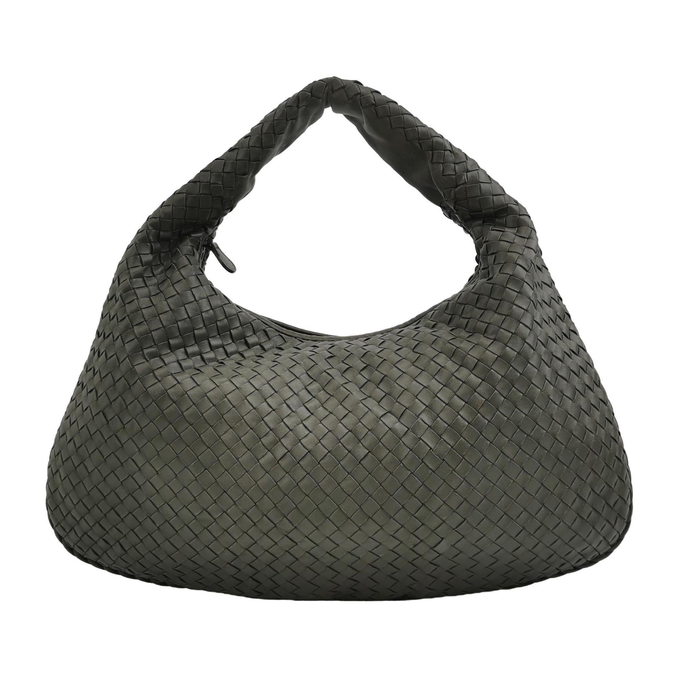 Sac hobo Bottega Veneta en cuir d
agneau gris foncé grand format 47 cm