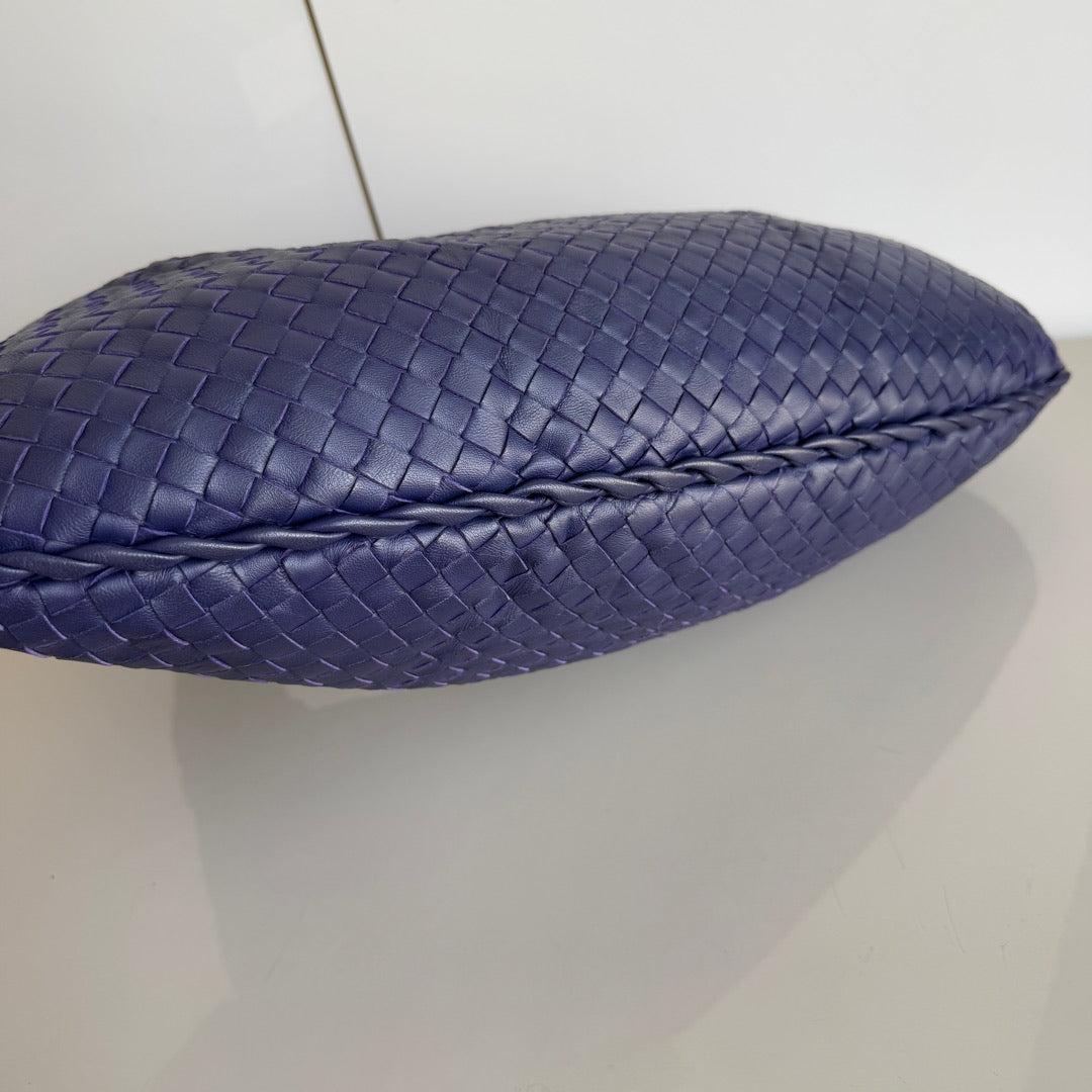 Bottega Veneta Hobo Bag Lambskin leather Dark Navy Medium 47cm For Sale 3