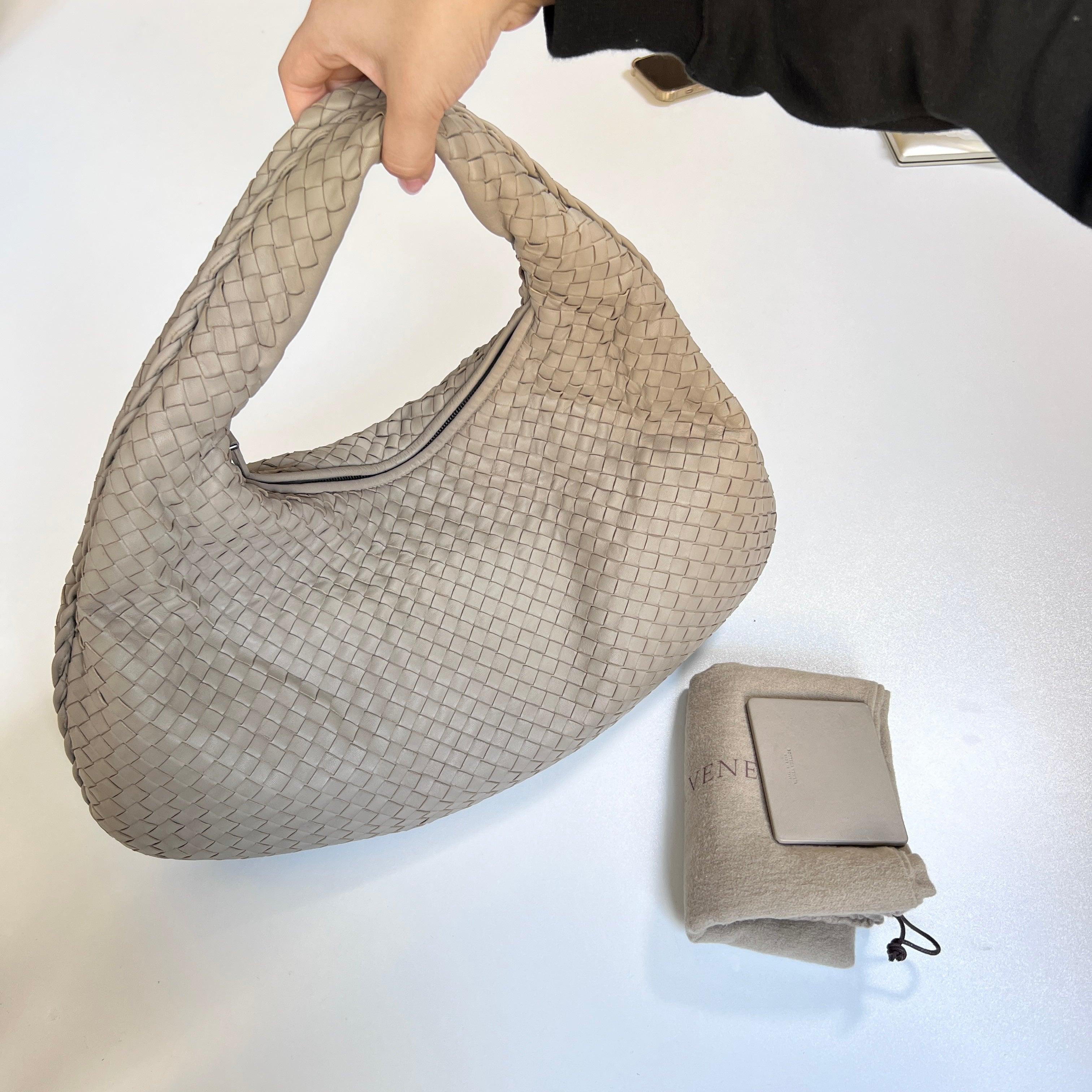 Brown Bottega Veneta Hobo Bag Lambskin leather Light Grey Large 47cm For Sale