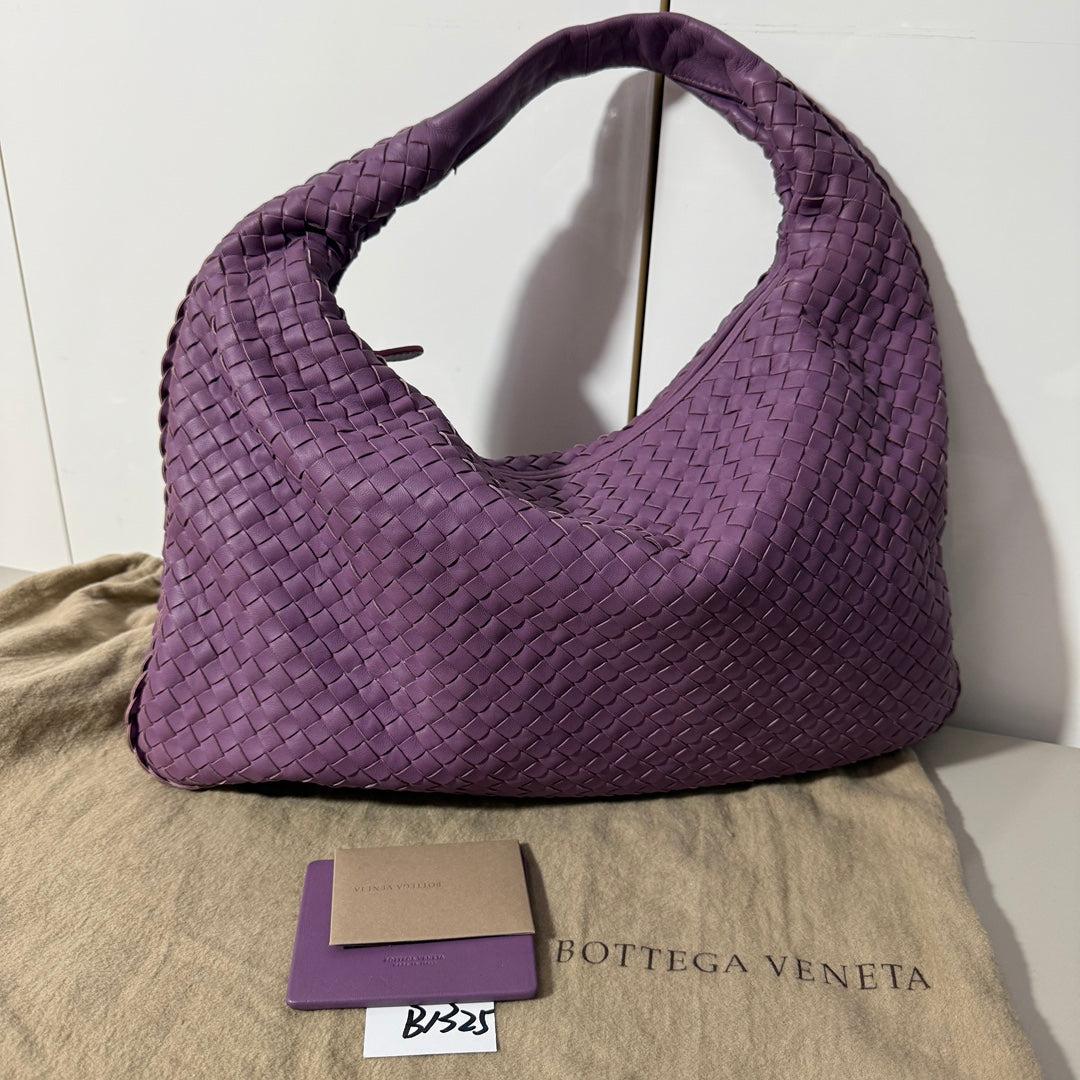Bottega Veneta Hobo Bag Lambskin leather Lilac Lavender Purple Medium 47cm
 These are professional photos of the actual bag.
 Experience ultimate luxury with this Bottega Veneta Hobo Bag Large in rich burgundy red lambskin leather. Featuring the