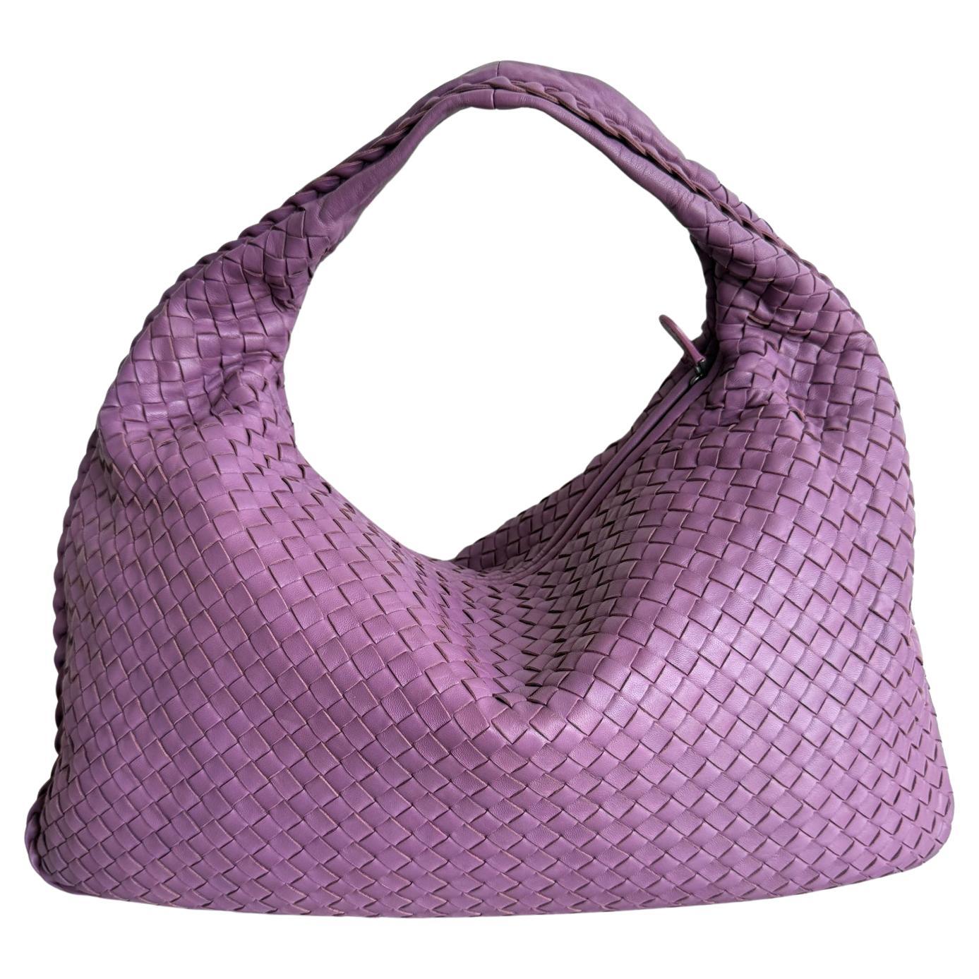 Bottega Veneta Bolso Hobo Piel de cordero Lila Lavanda Púrpura Mediano 47cm en venta