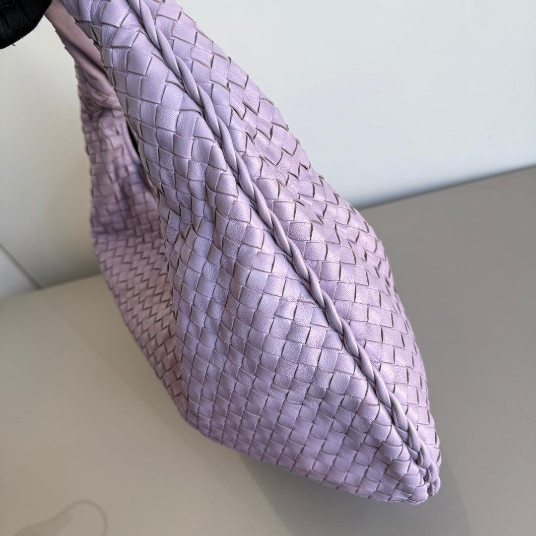 Bottega Veneta Hobo Bag Lambskin leather Lilac Purple Large 47cm
 These are professional photos of the actual bag.
 Experience ultimate luxury with this Bottega Veneta Hobo Bag Large in luxurious lambskin leather. Featuring the iconic Intrecciato