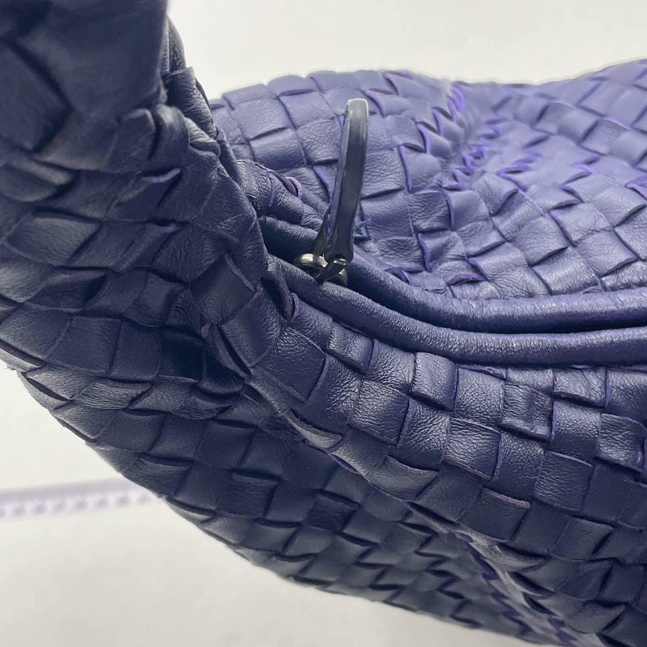 Bottega Veneta Borsa Hobo in pelle di agnello Navy Medium 47cm in vendita 6