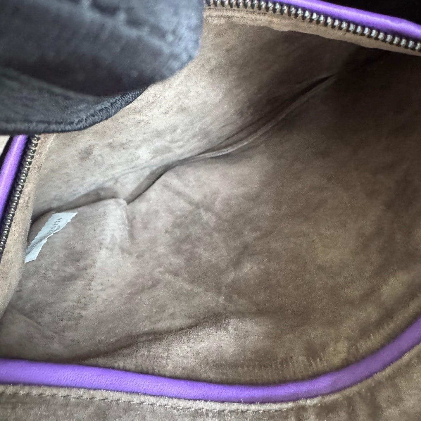 Bottega Veneta Hobo Bag Lambskin leather Purple Small 40cm For Sale 6