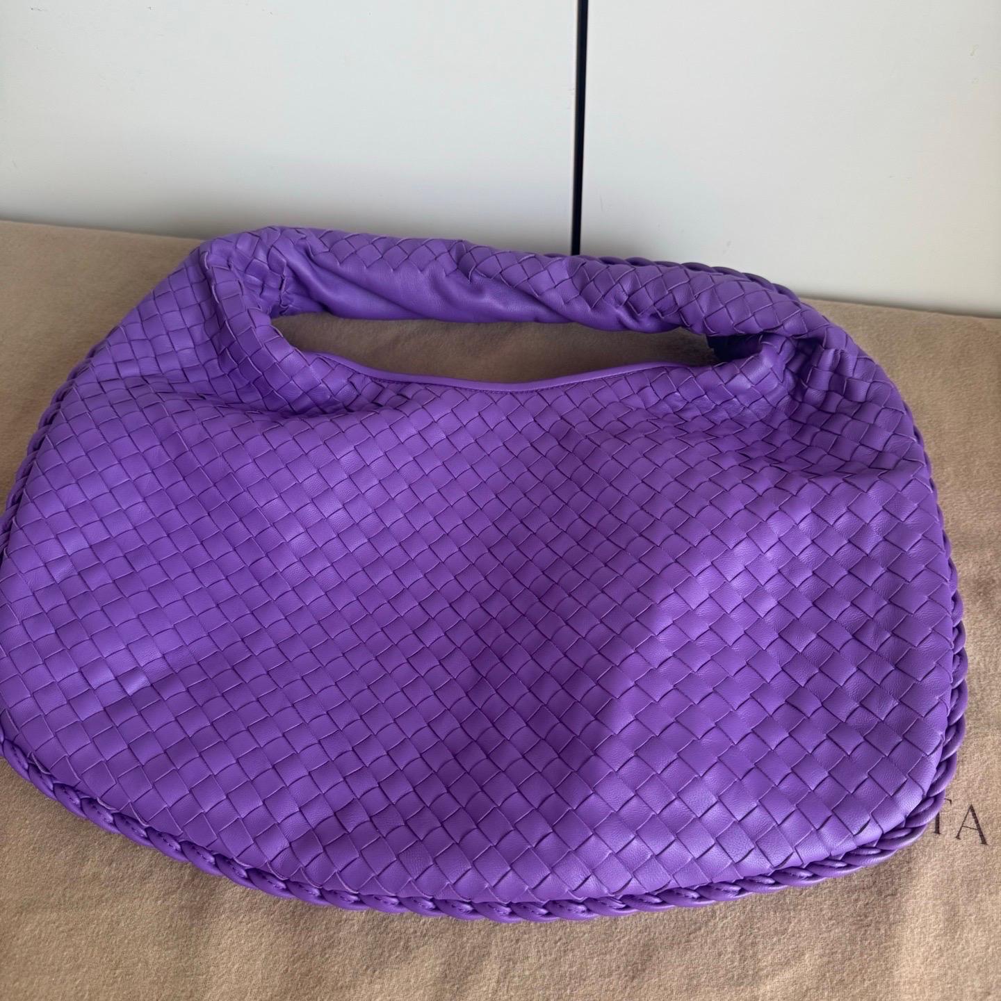 Bottega Veneta Hobo Bag Lambskin leather Purple Small 40cm For Sale 3