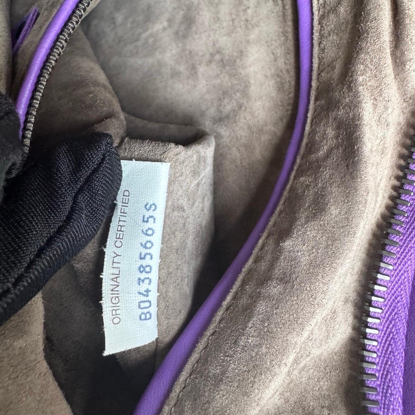 Bottega Veneta Hobo Bag Lambskin leather Purple Small 40cm For Sale 5