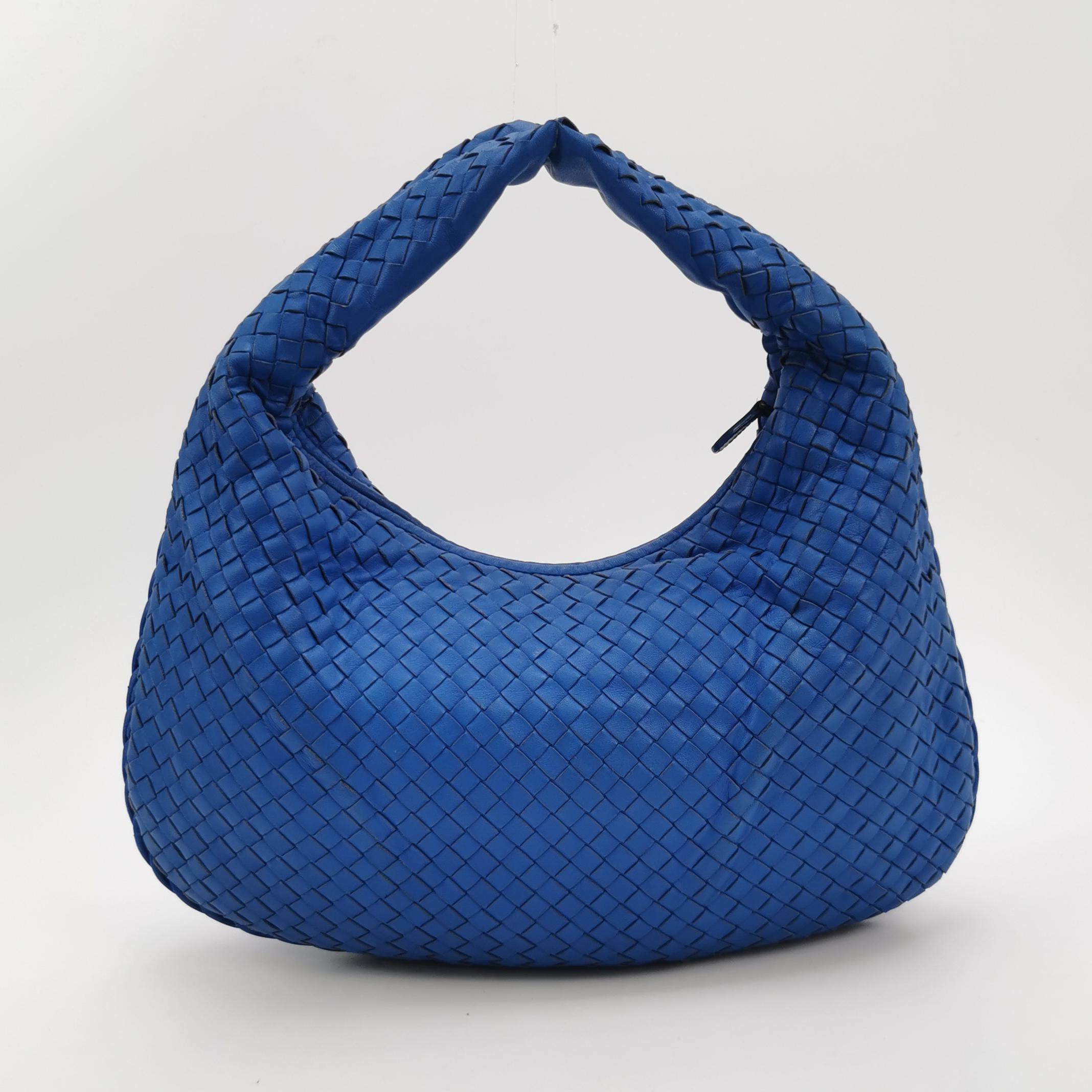Bottega Veneta Hobo Bag Lambskin Leather Royal Blue 42cm Thick Shoulder Pad In Good Condition In AUBERVILLIERS, FR