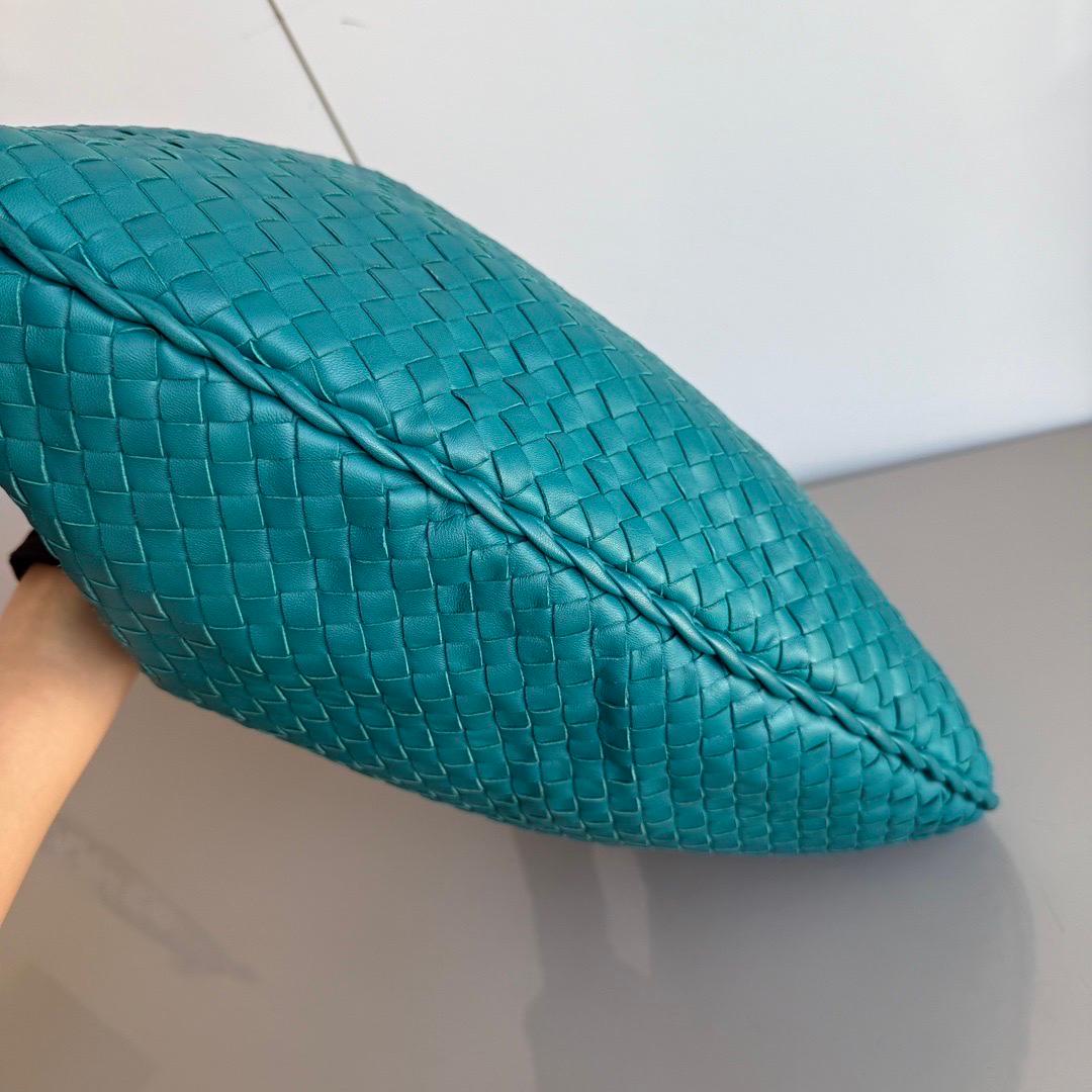 Bottega Veneta Hobo Bag Lambskin leather Teal Green 47cm For Sale 12