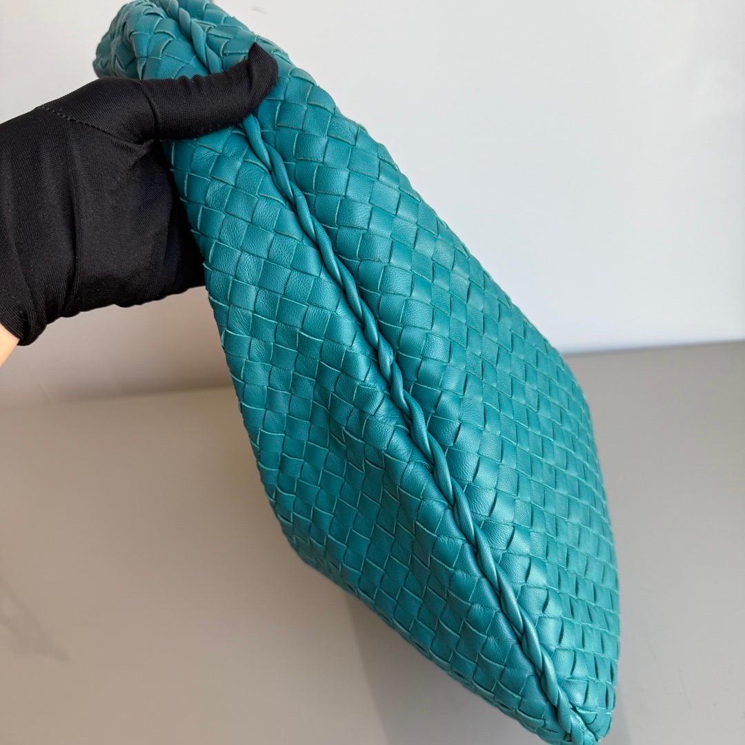 Bottega Veneta Hobo Bag Lambskin leather Teal Green 47cm For Sale 3