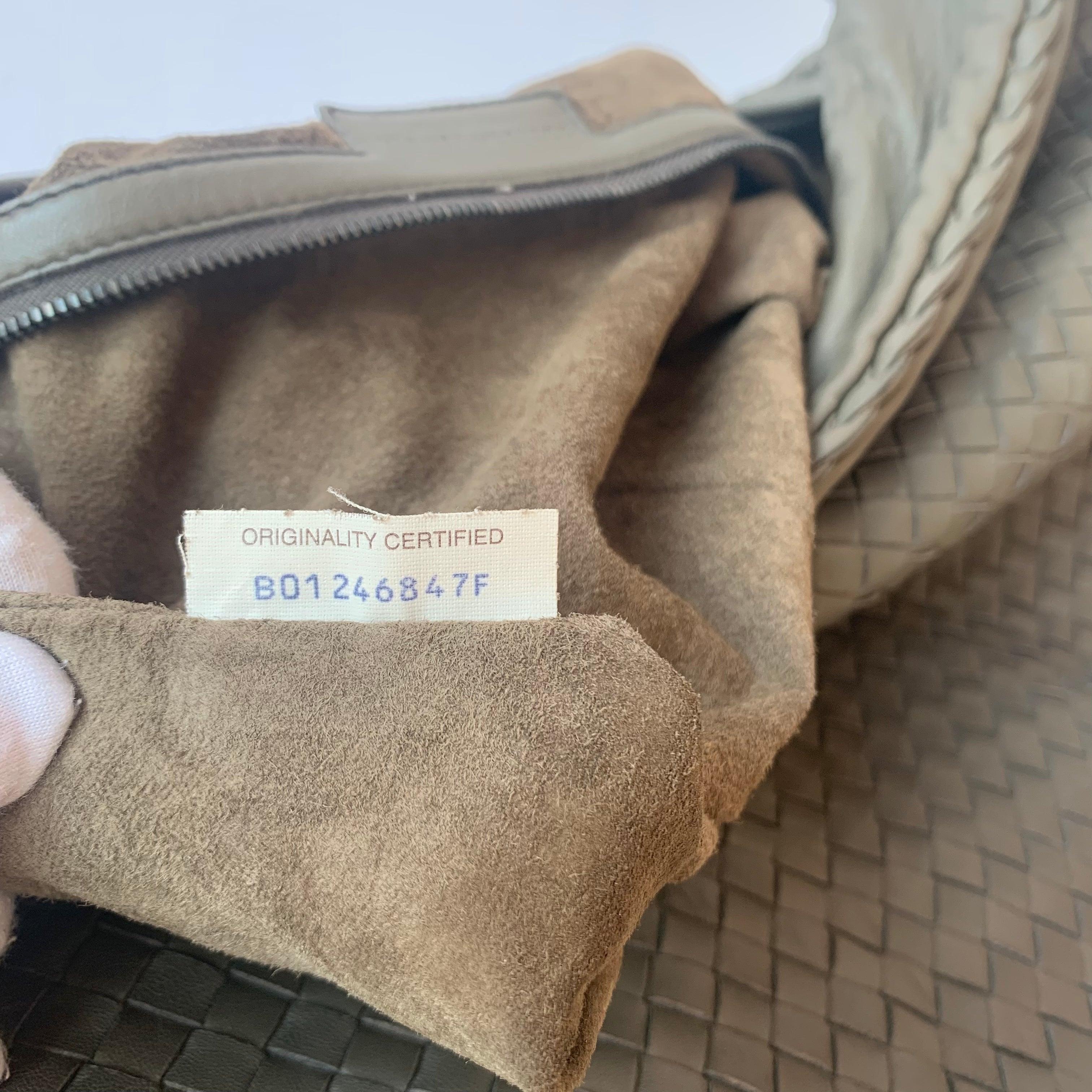 Bottega Veneta Hobo Bag Large Grey Lambskin leather 53cm For Sale 11