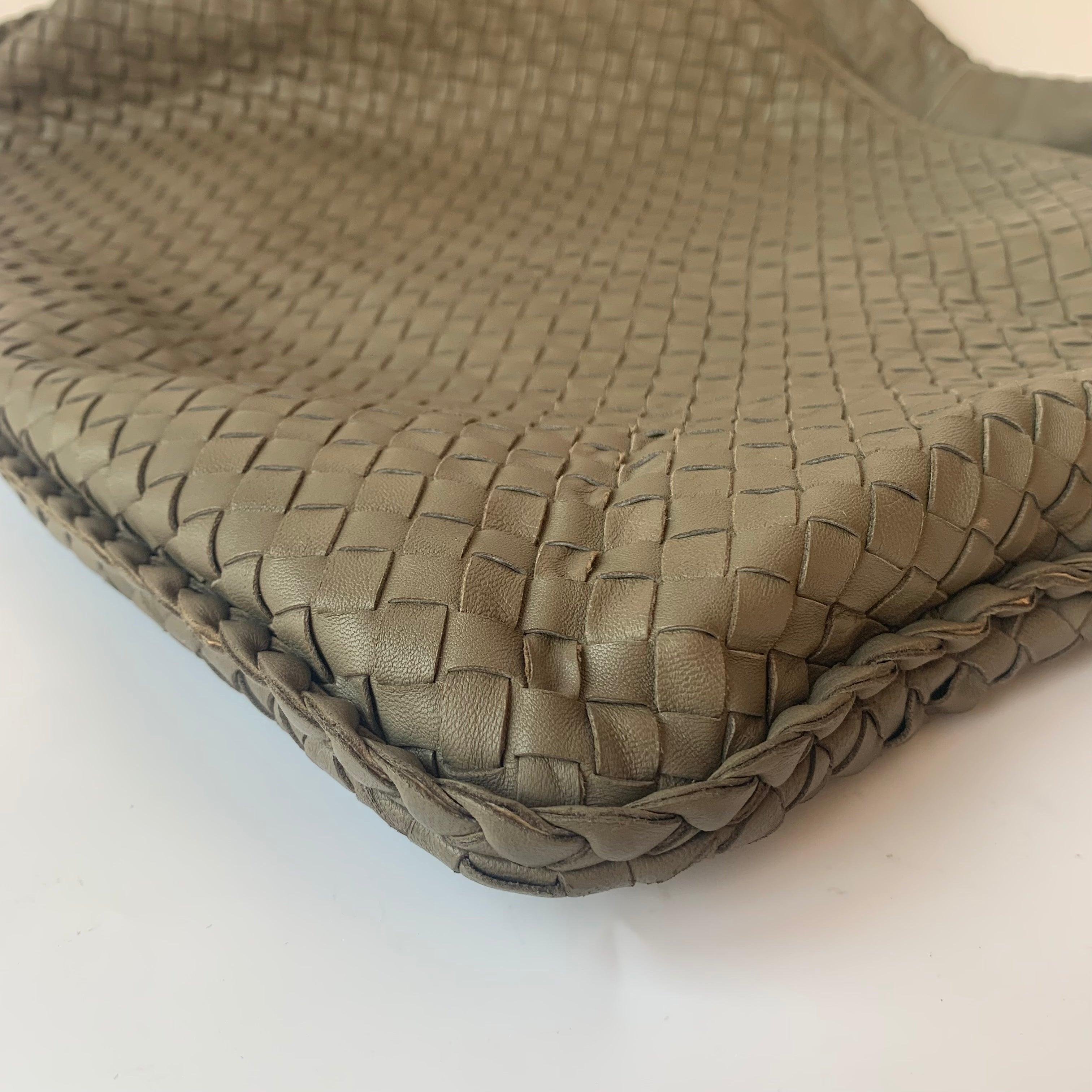 Bottega Veneta Hobo Bag Large Grey Lambskin leather 53cm For Sale 13