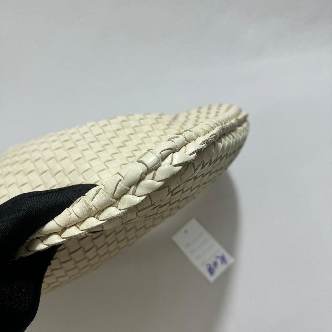 Bottega Veneta Hobo Bag Large Leather Milk White 47cm 5