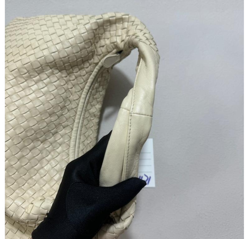 Bottega Veneta Hobo Bag Large Leather Milk White 47cm 13