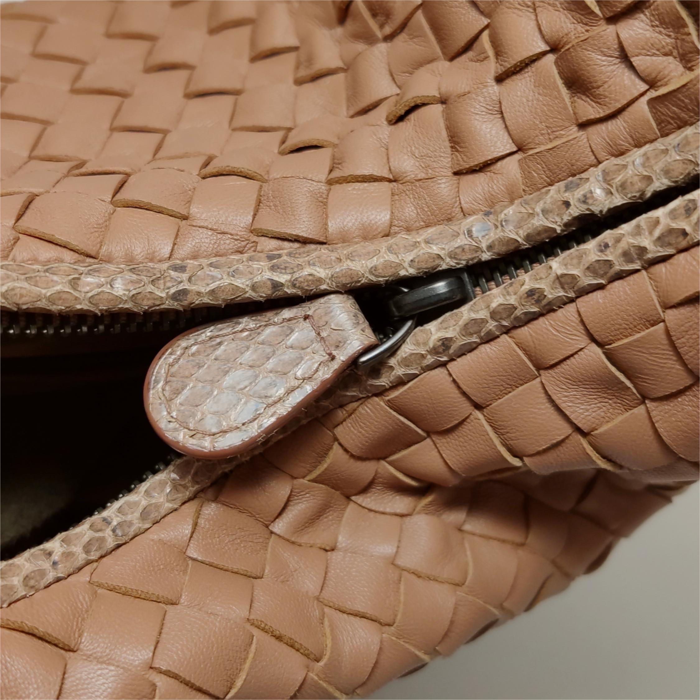 Bottega Veneta Sac Hobo en cuir Beige Small 40cm Butterfly Cutout en vente 6