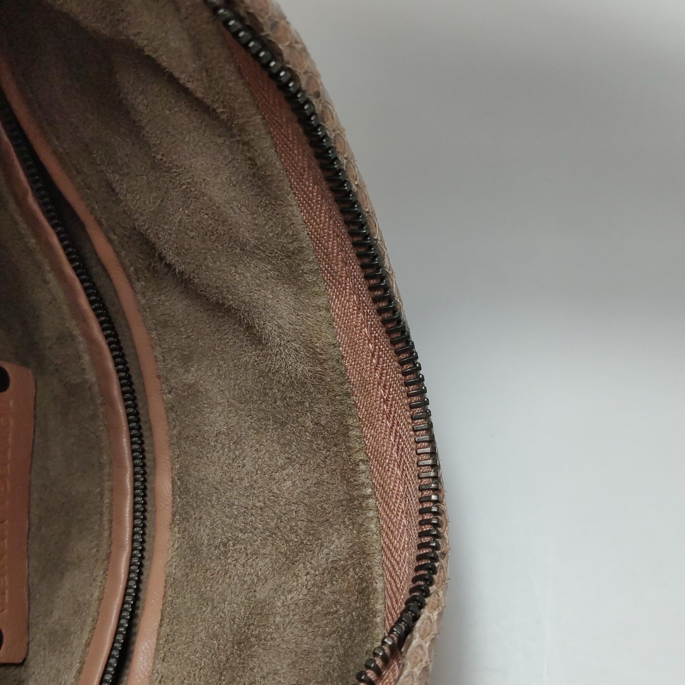 Bottega Veneta Sac Hobo en cuir Beige Small 40cm Butterfly Cutout en vente 7