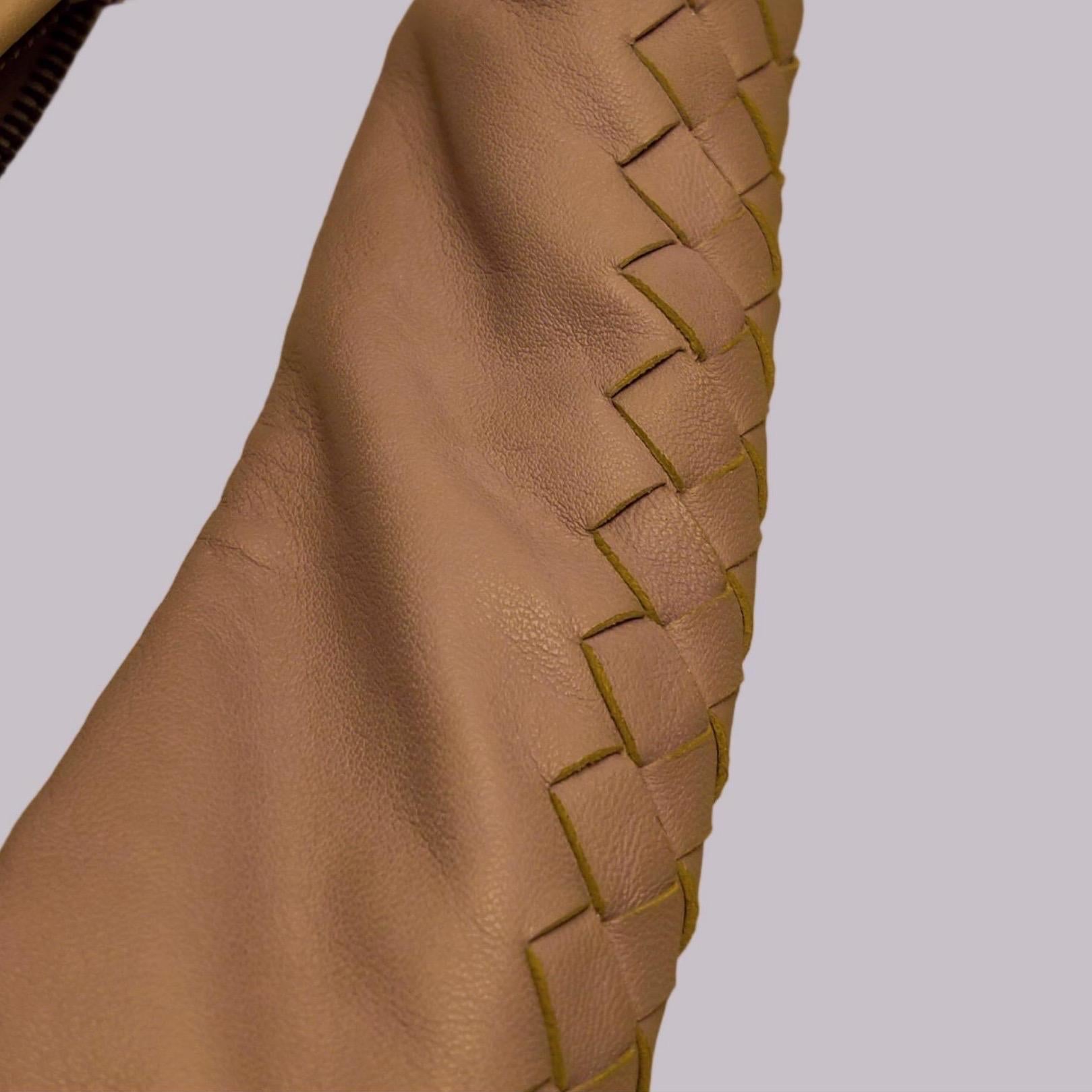 Bottega Veneta Sac Hobo en cuir Beige Small 40cm Butterfly Cutout en vente 8