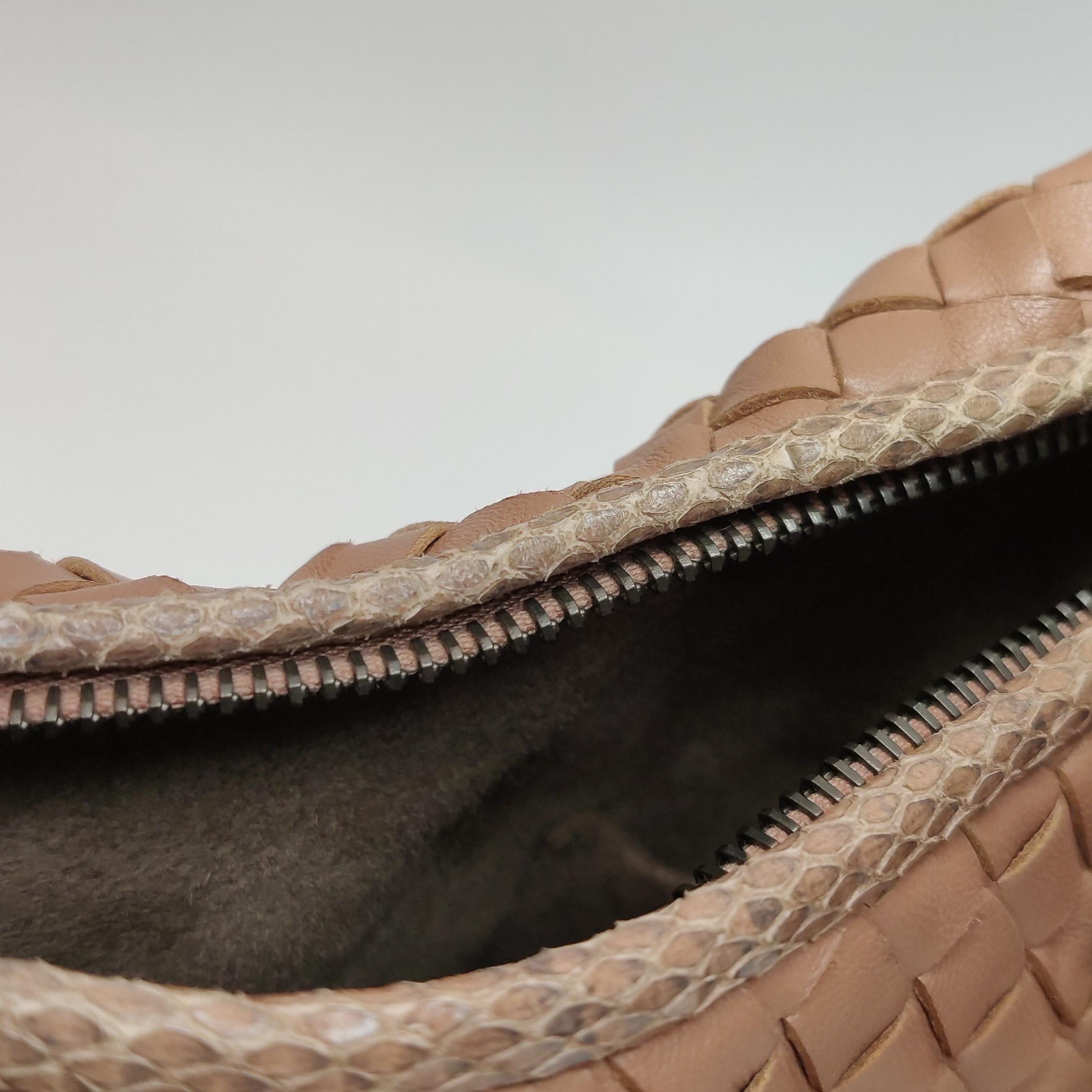 Bottega Veneta Sac Hobo en cuir Beige Small 40cm Butterfly Cutout en vente 11