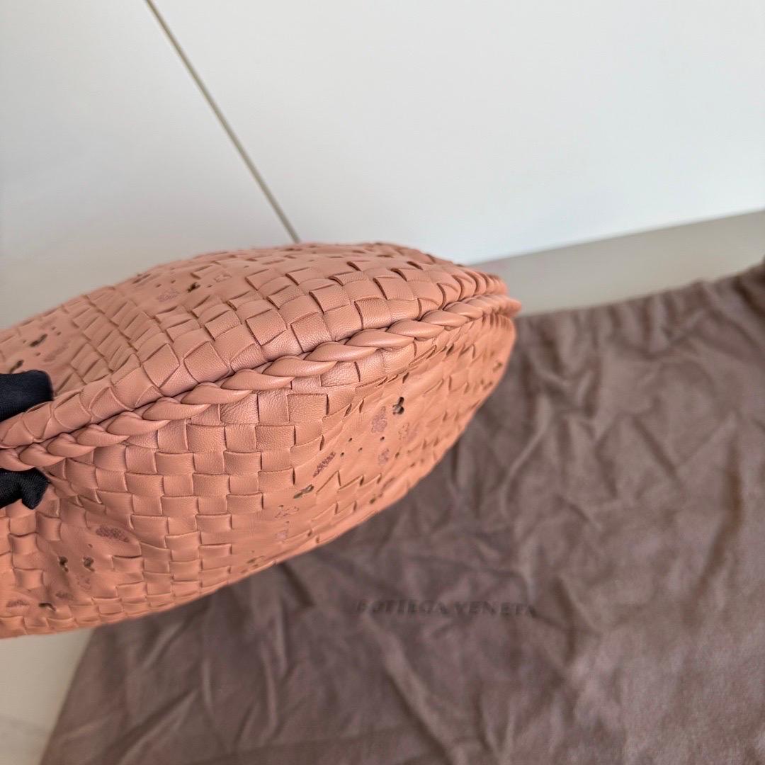 Bottega Veneta Hobo Tasche Leder Beige Klein 40cm Schmetterlingsausschnitt Damen im Angebot