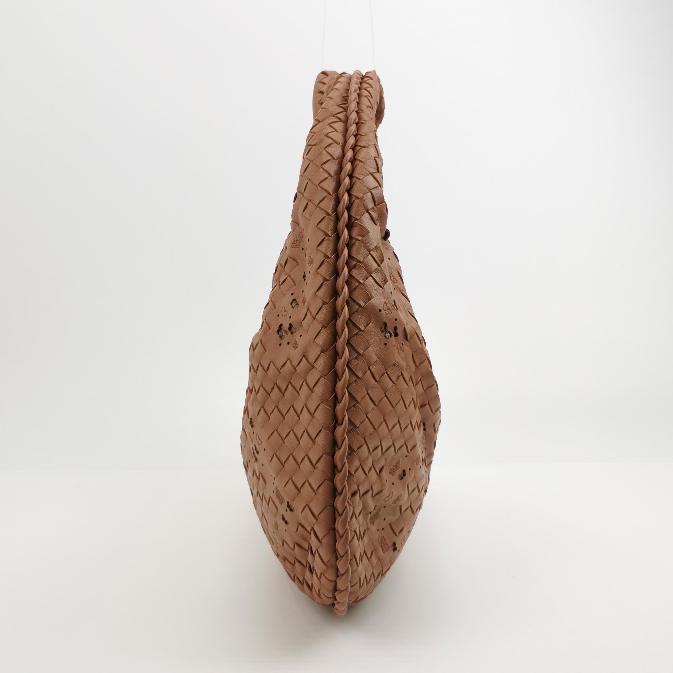 Bottega Veneta Sac Hobo en cuir Beige Small 40cm Butterfly Cutout en vente 1